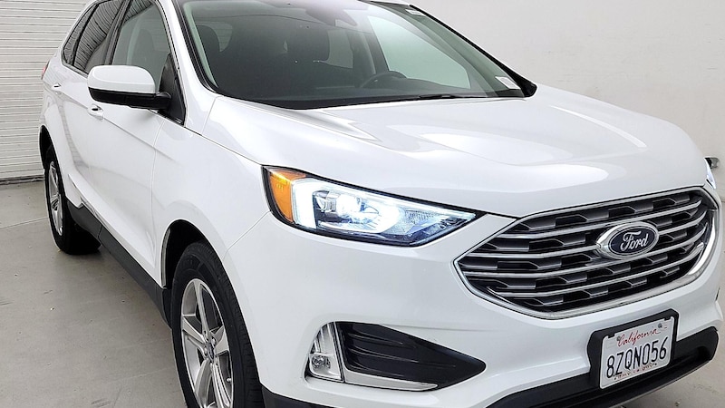 2022 Ford Edge SEL Hero Image