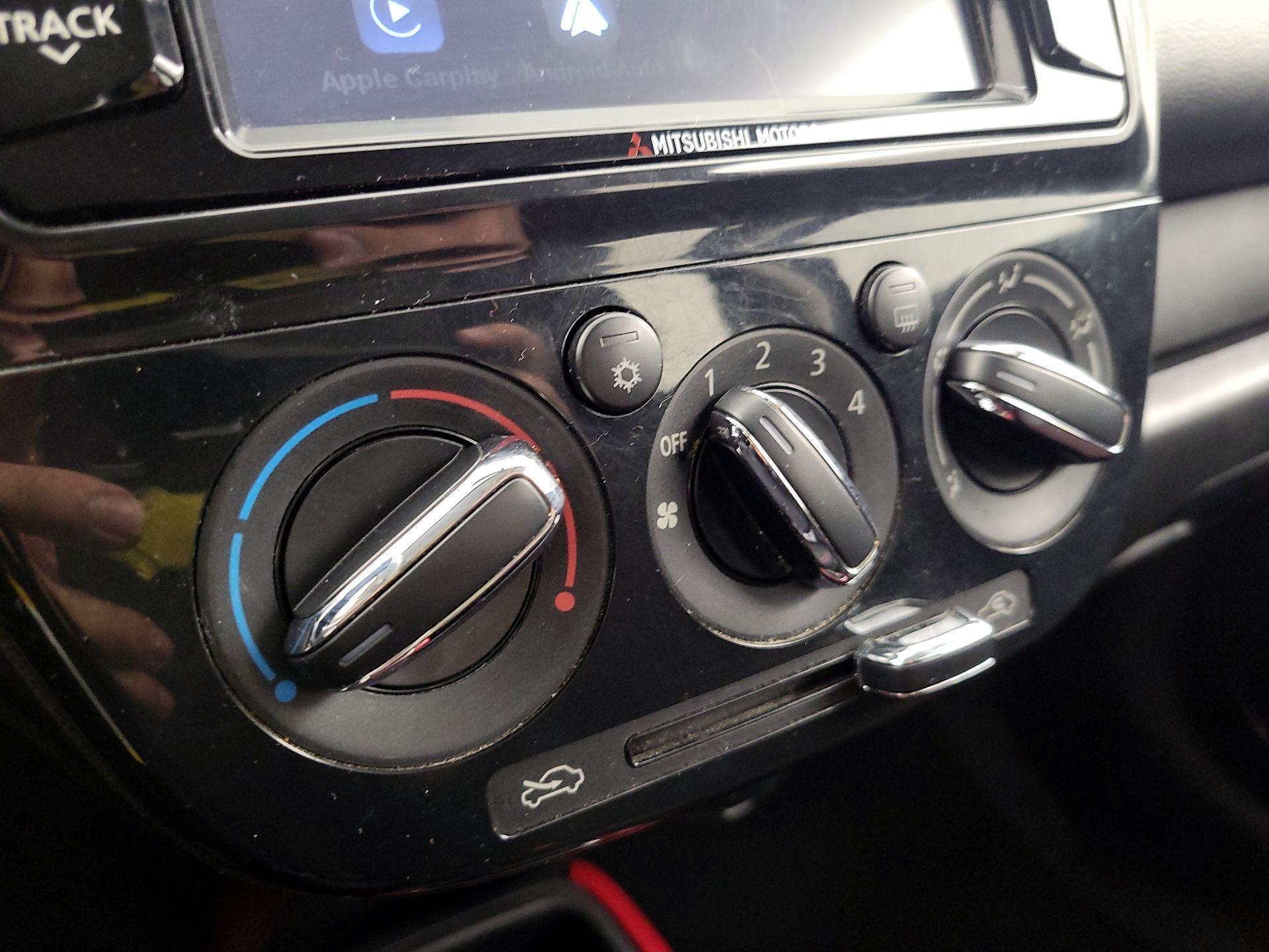 Thumbnail: 2019 Mitsubishi Mirage - 14