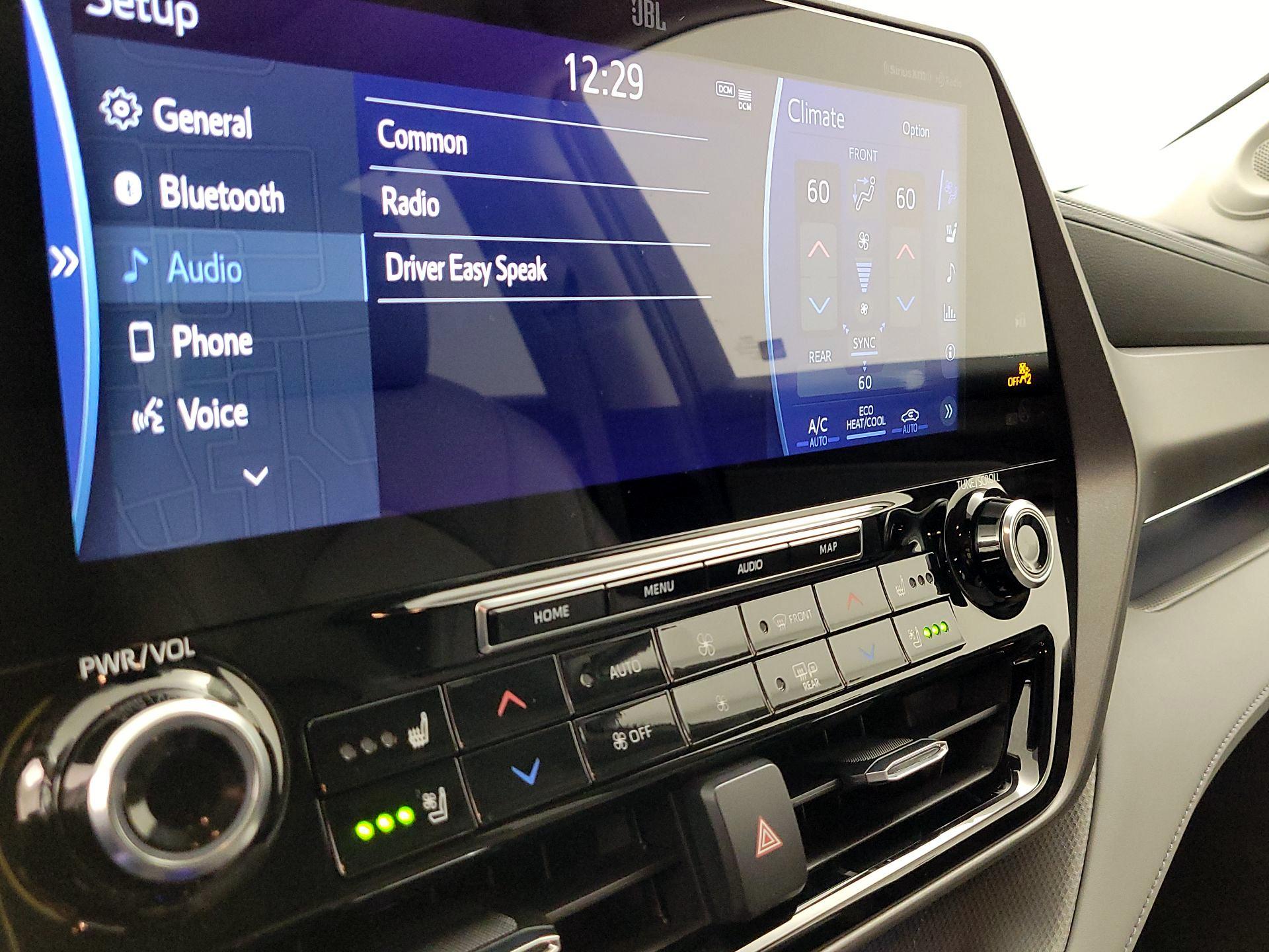 Thumbnail: 2022 Toyota Highlander - 17