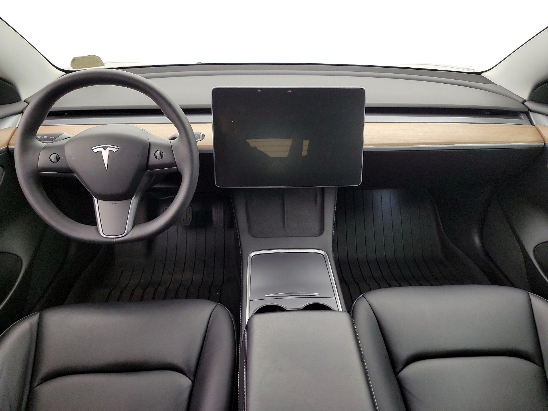 Thumbnail: 2022 Tesla Model 3 - 9