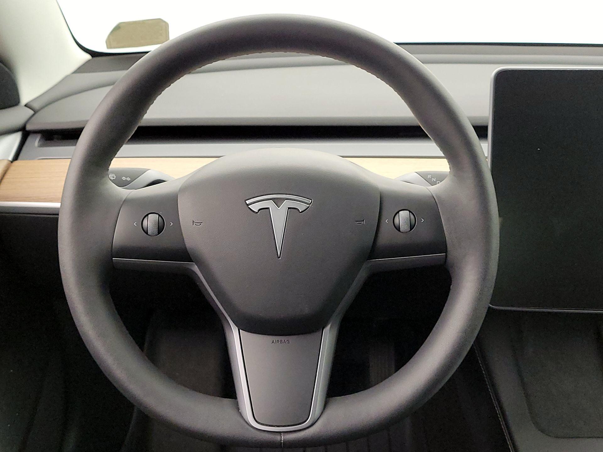 Thumbnail: 2022 Tesla Model 3 - 10