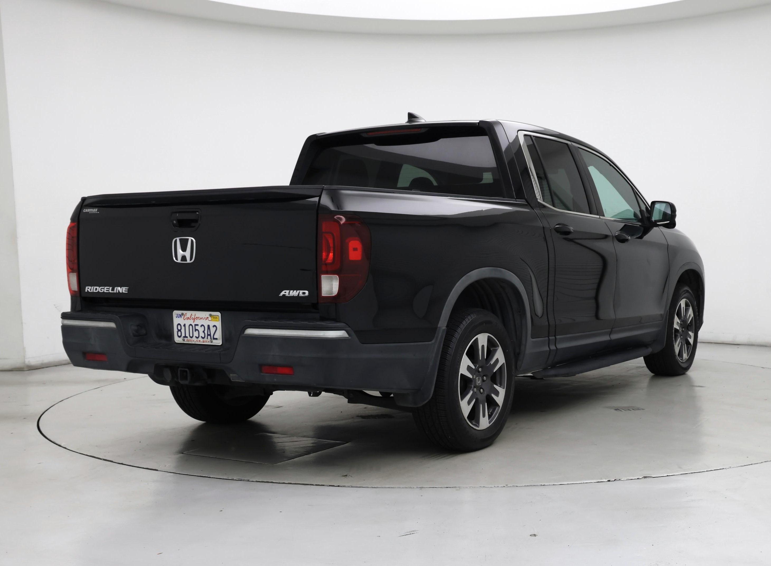 Thumbnail: 2017 Honda Ridgeline - 8