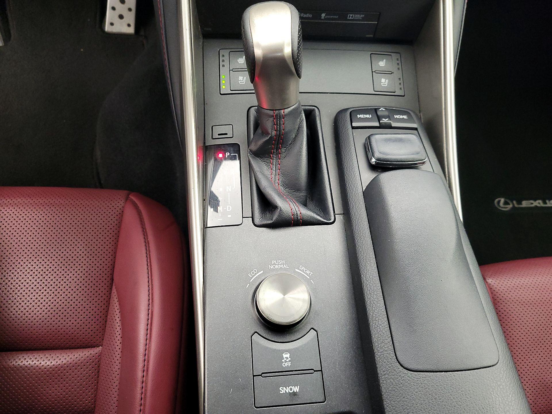 Thumbnail: 2015 Lexus IS - 18