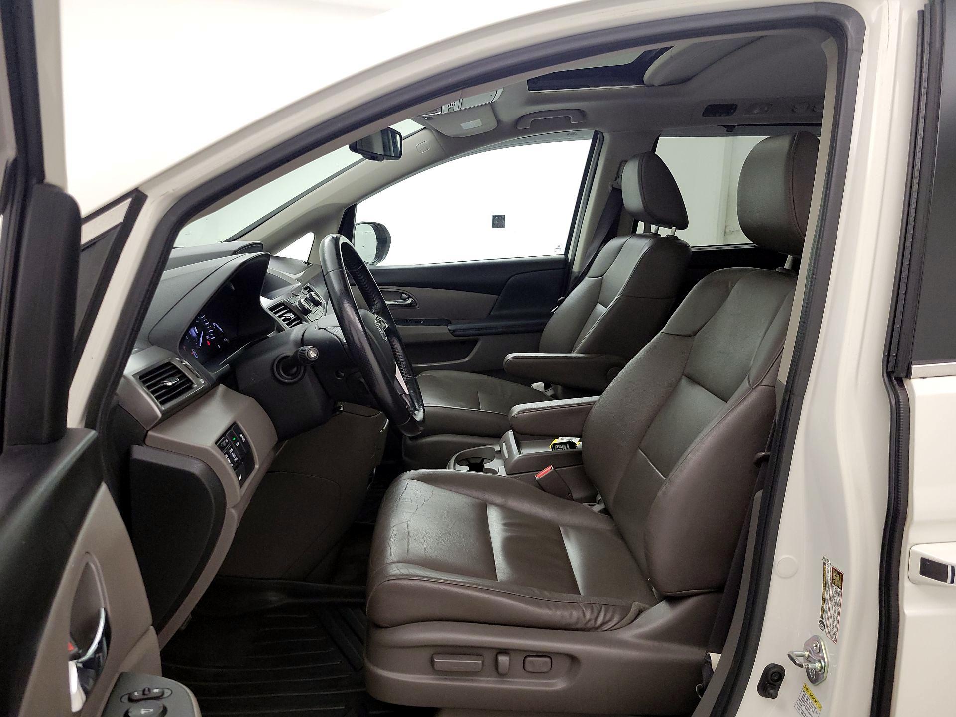 Thumbnail: 2016 Honda Odyssey - 11