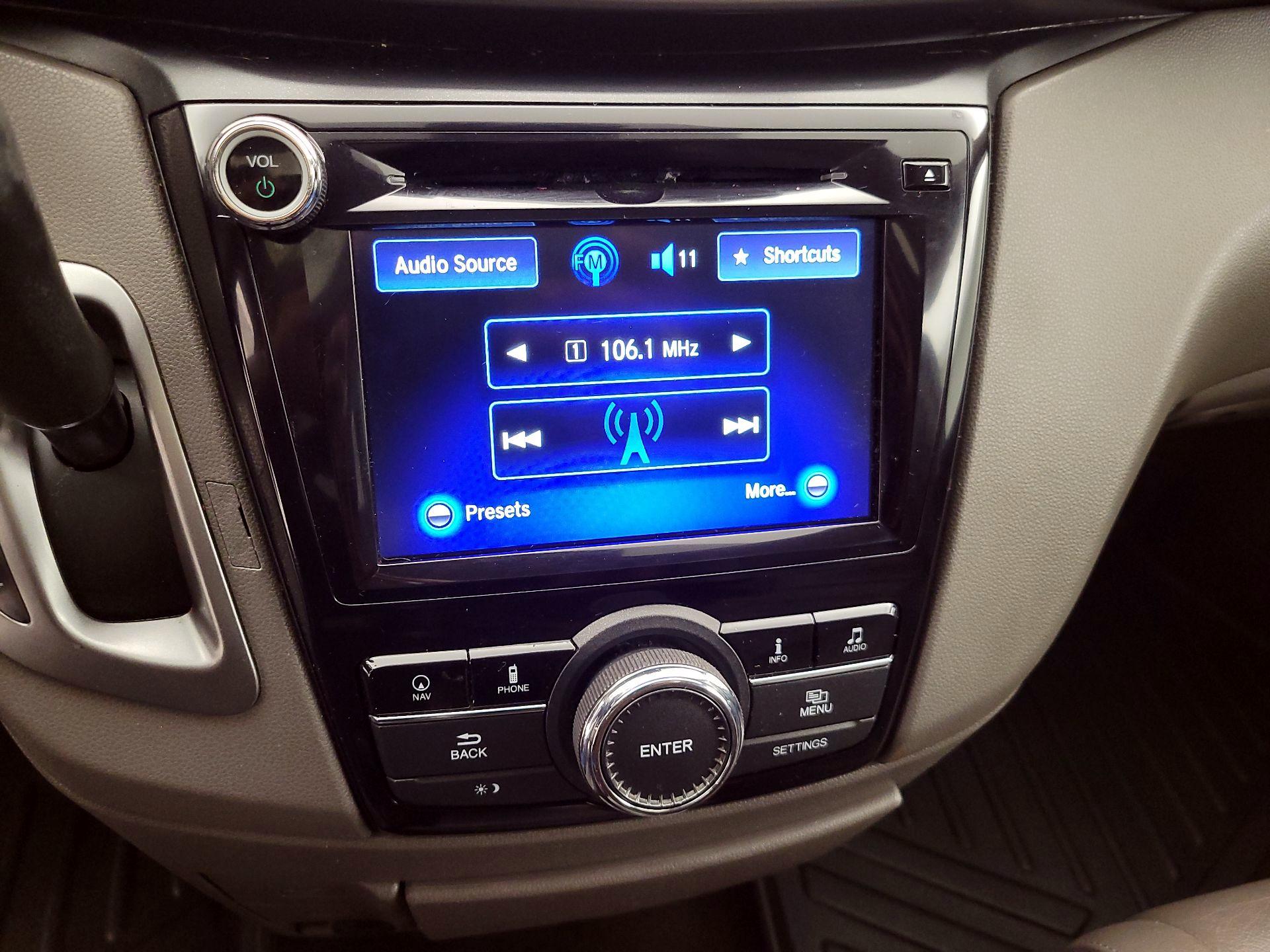 Thumbnail: 2016 Honda Odyssey - 14