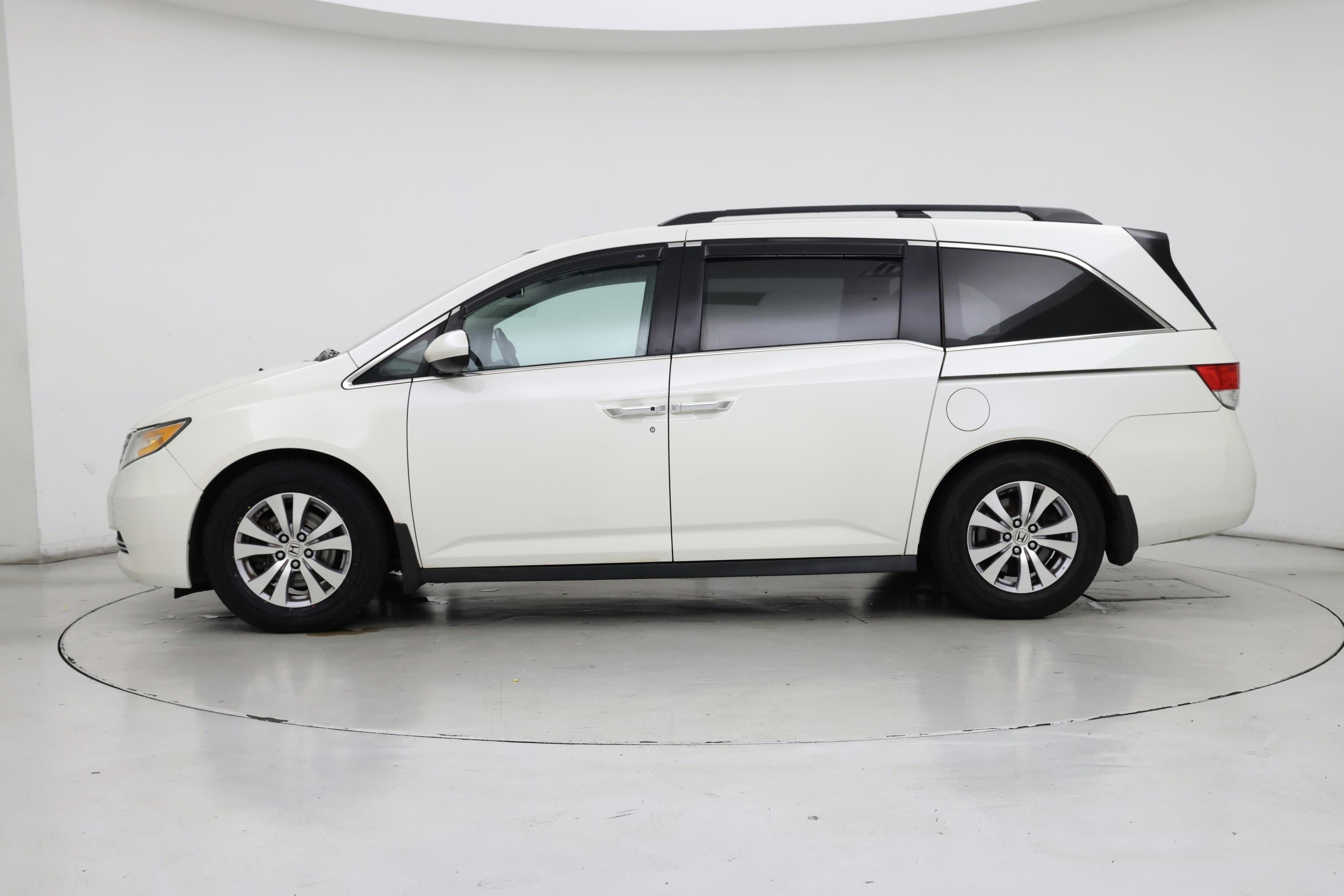 Thumbnail: 2016 Honda Odyssey - 3