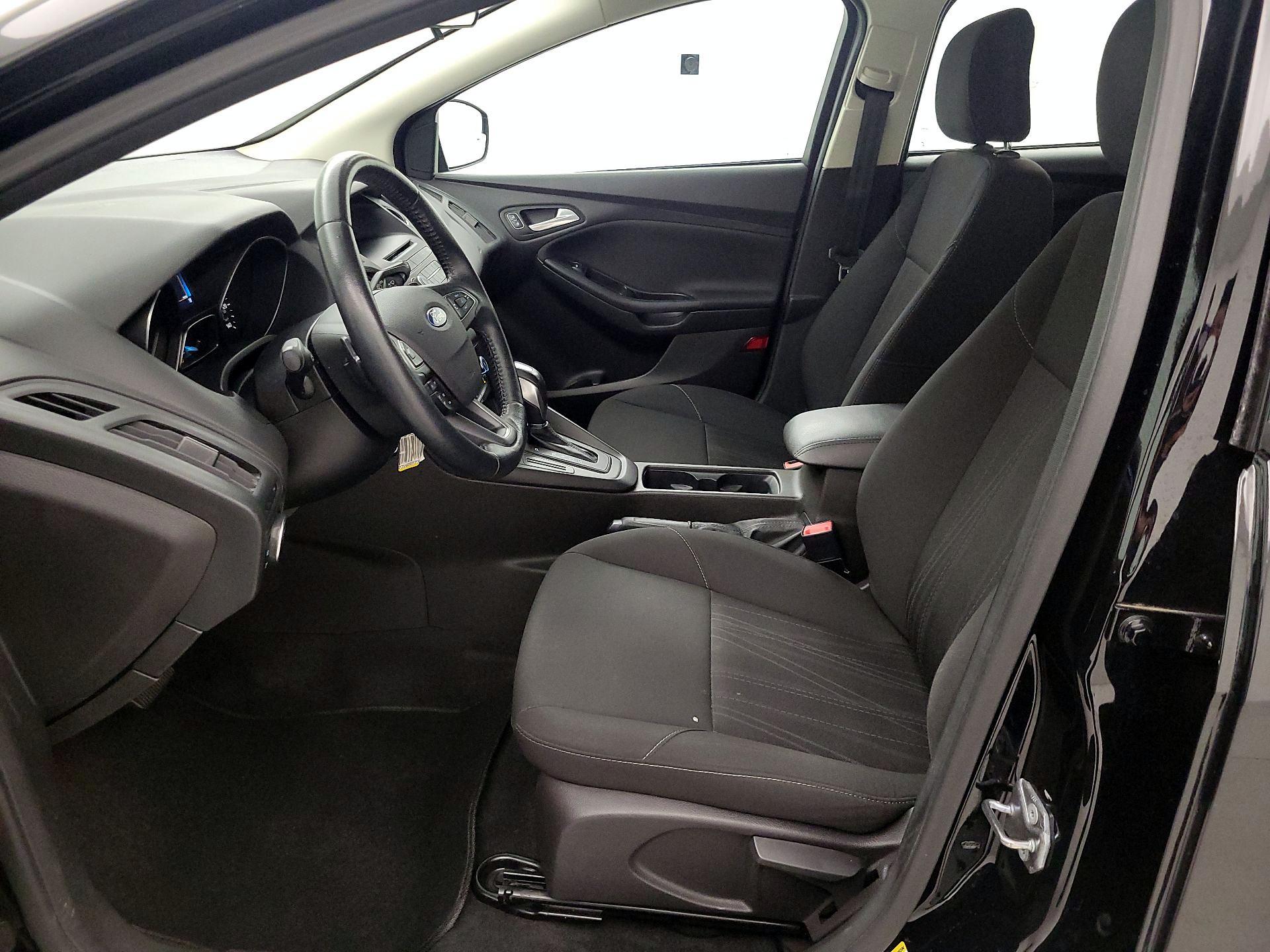 Thumbnail: 2016 Ford Focus - 11