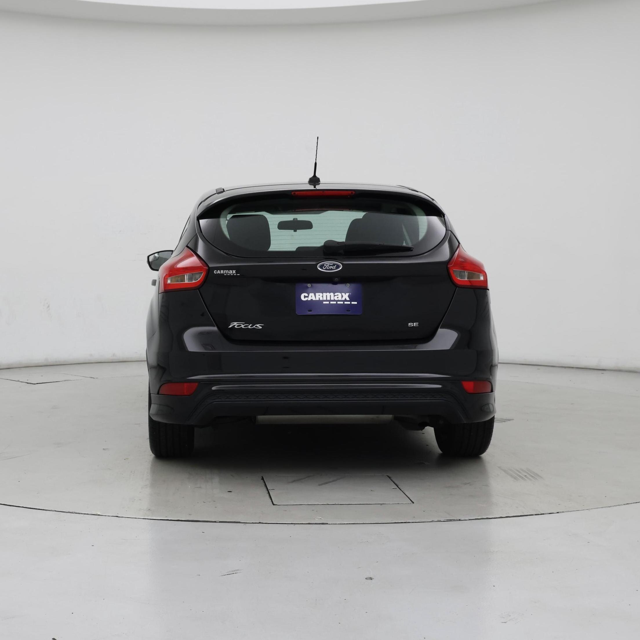 Thumbnail: 2016 Ford Focus - 6