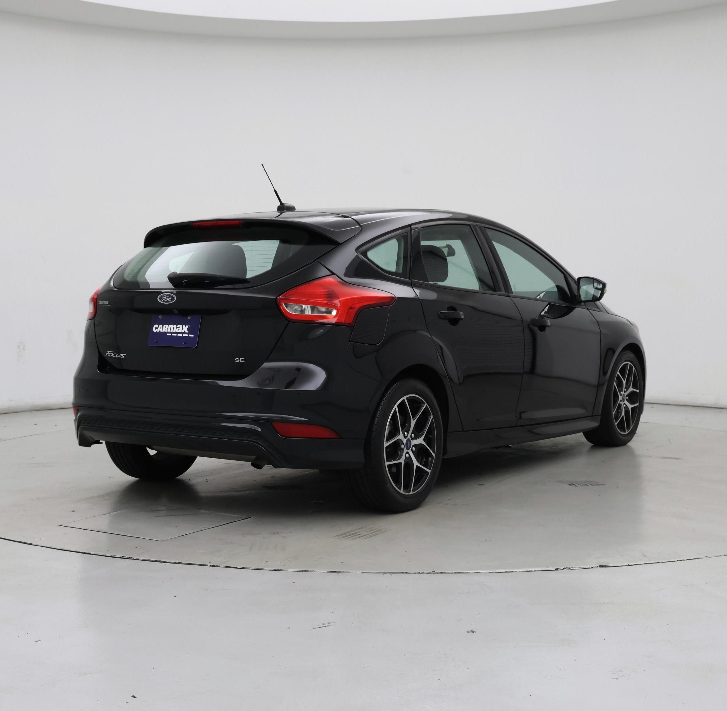 Thumbnail: 2016 Ford Focus - 8