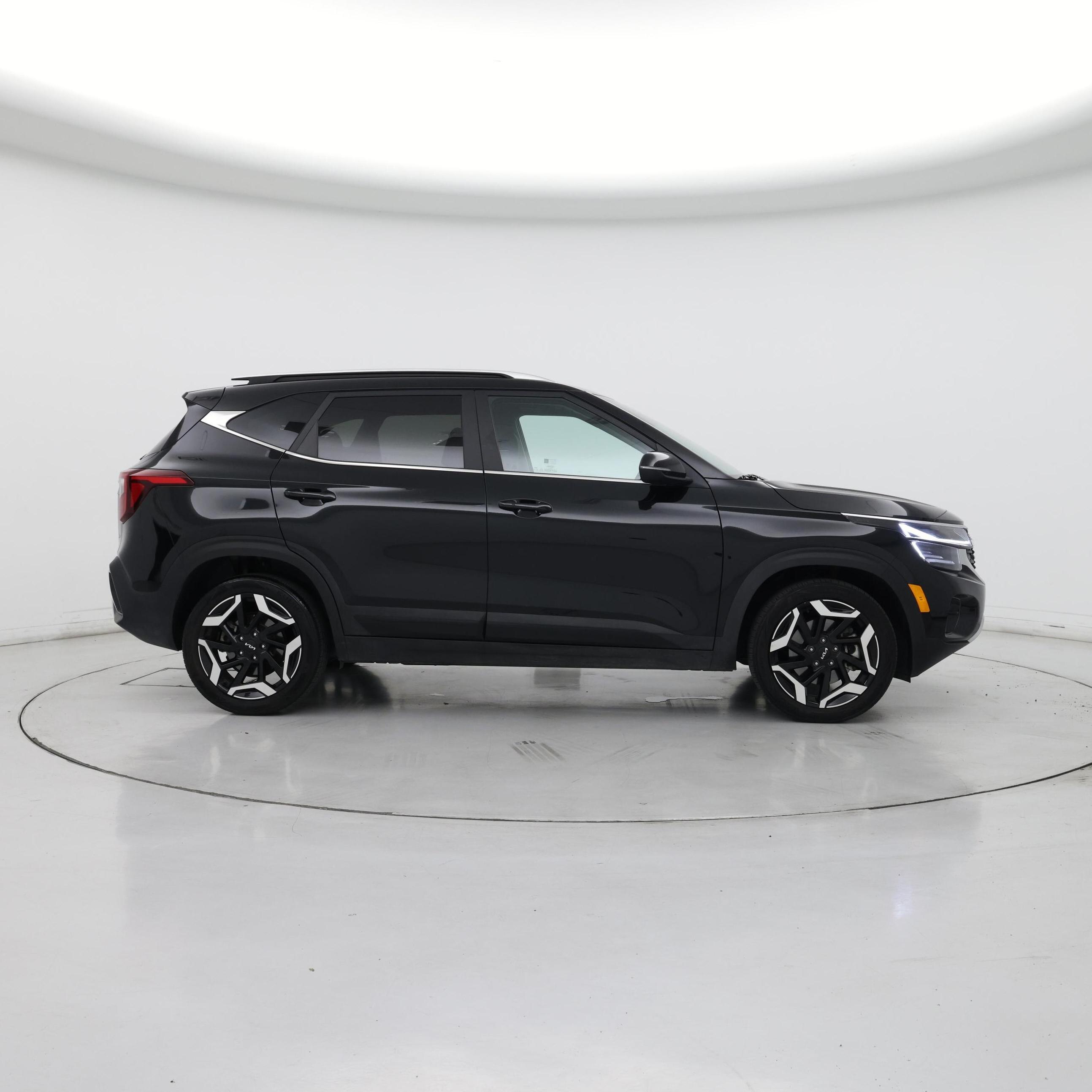 Thumbnail: 2024 Kia Seltos - 7