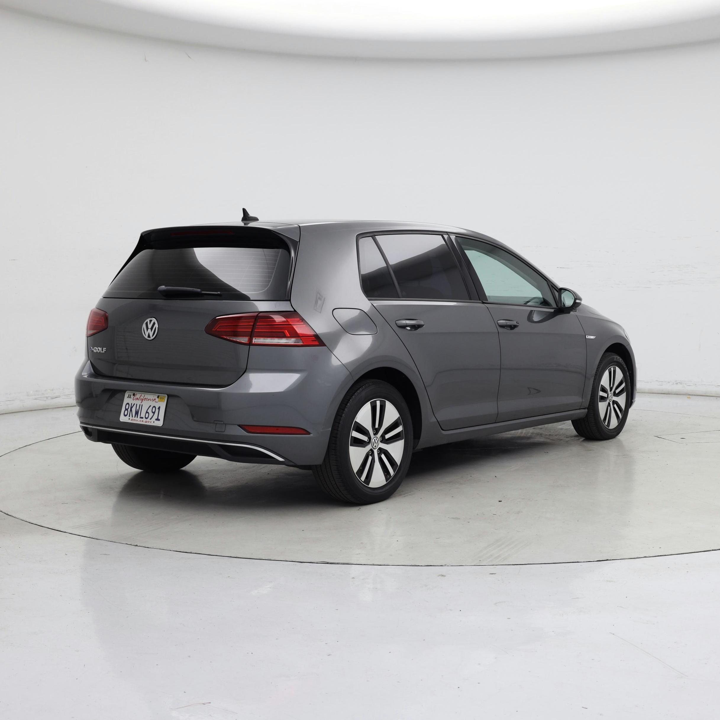 Thumbnail: 2019 Volkswagen e-Golf - 8