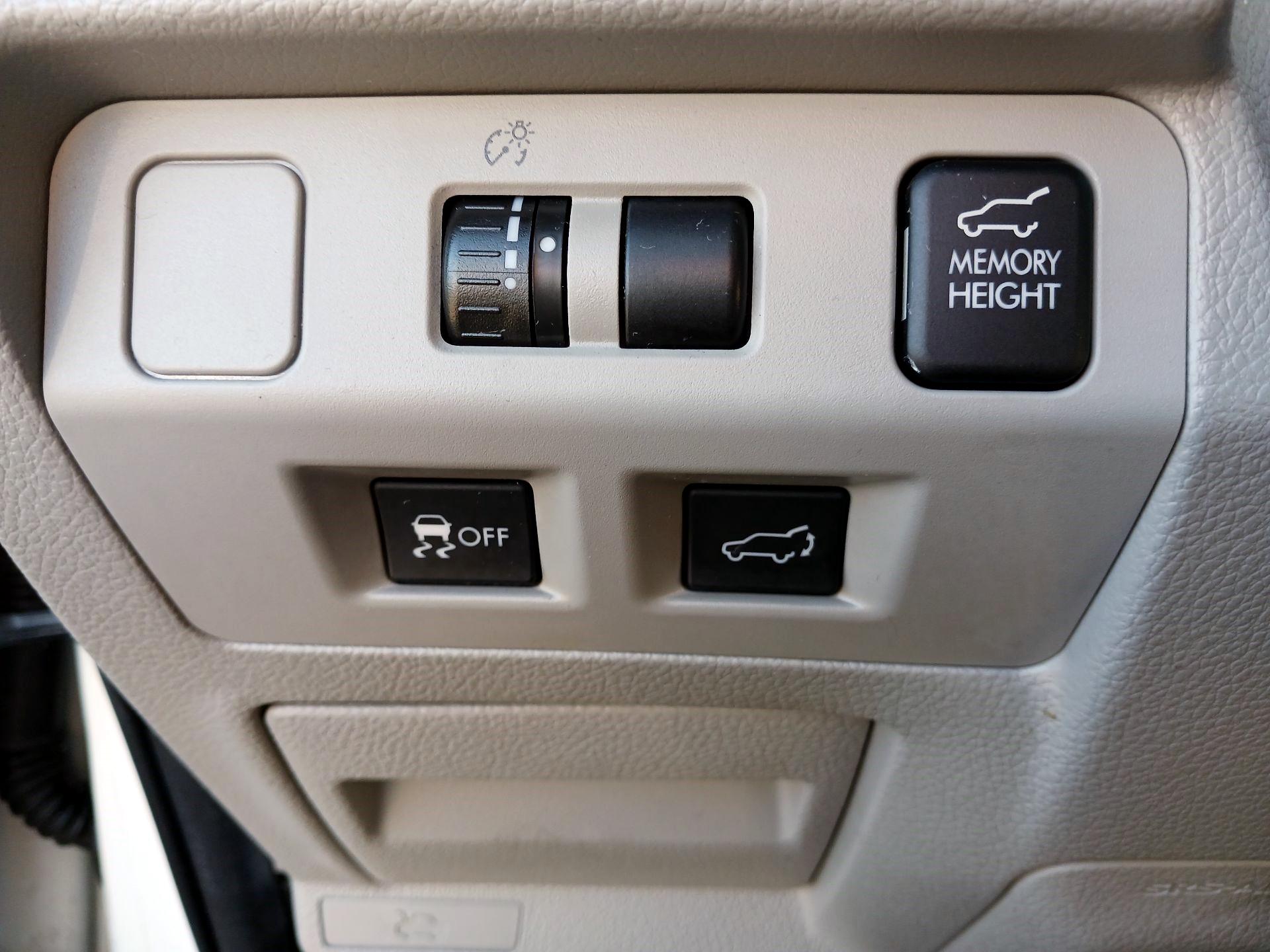 Thumbnail: 2014 Subaru Forester - 11