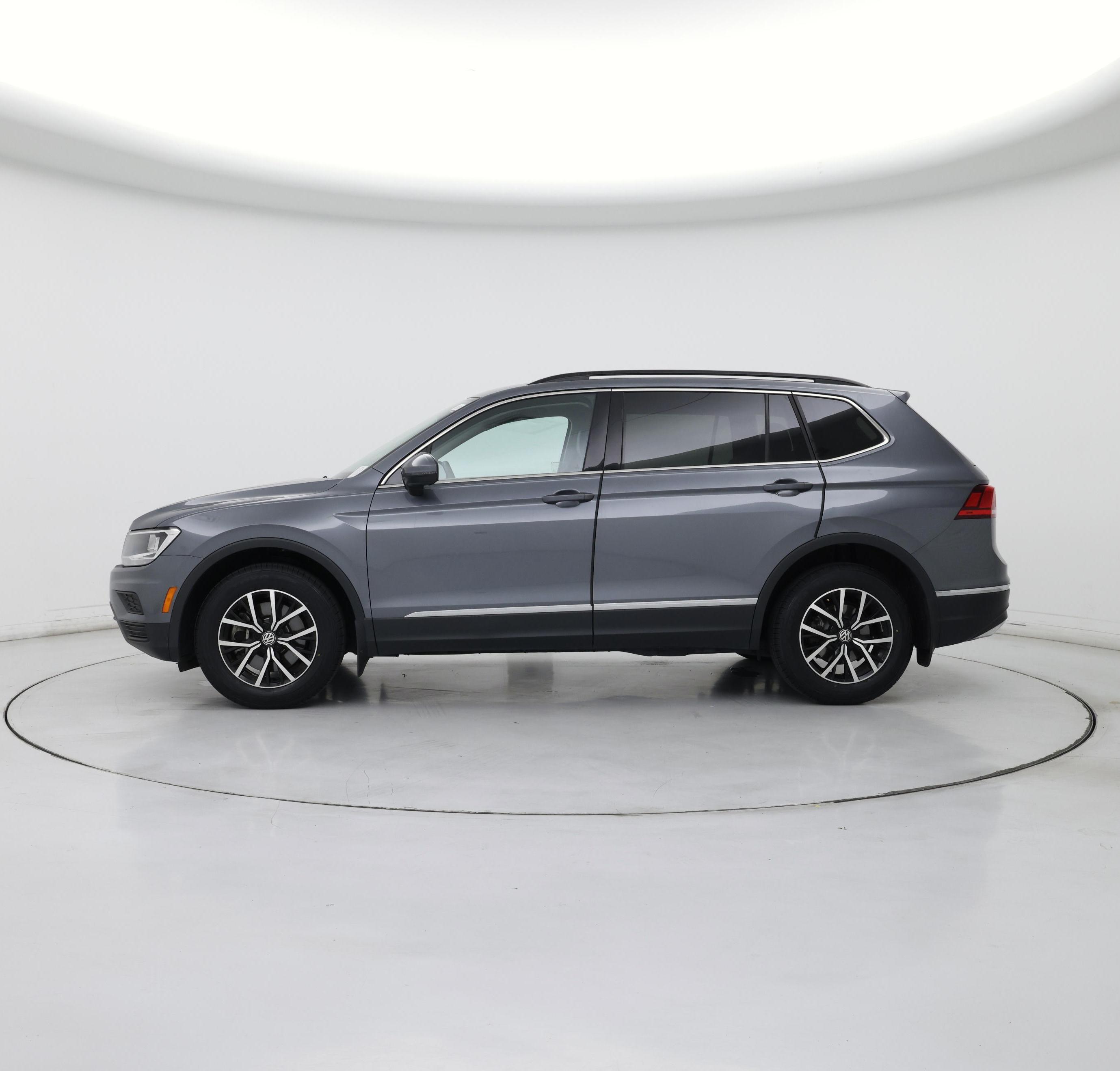 Thumbnail: 2021 Volkswagen Tiguan - 3
