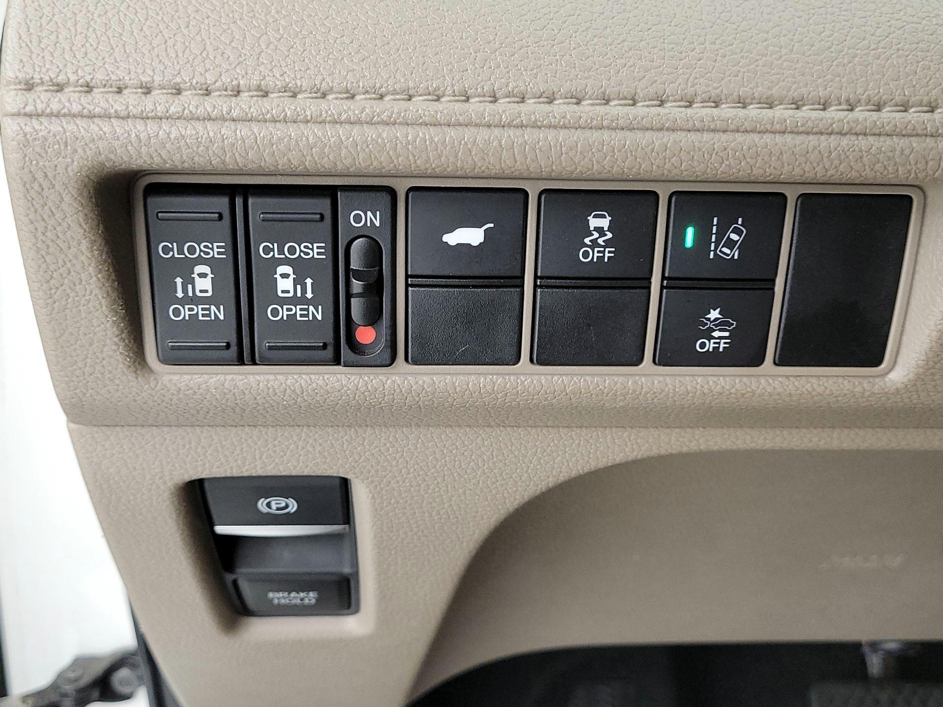 Thumbnail: 2019 Honda Odyssey - 13