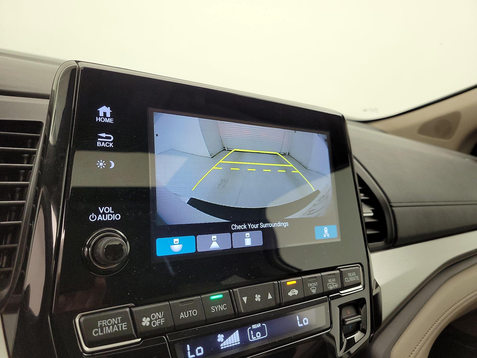 Thumbnail: 2019 Honda Odyssey - 14