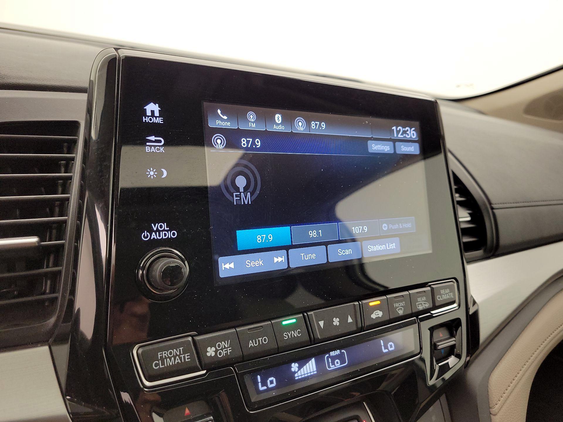 Thumbnail: 2019 Honda Odyssey - 15