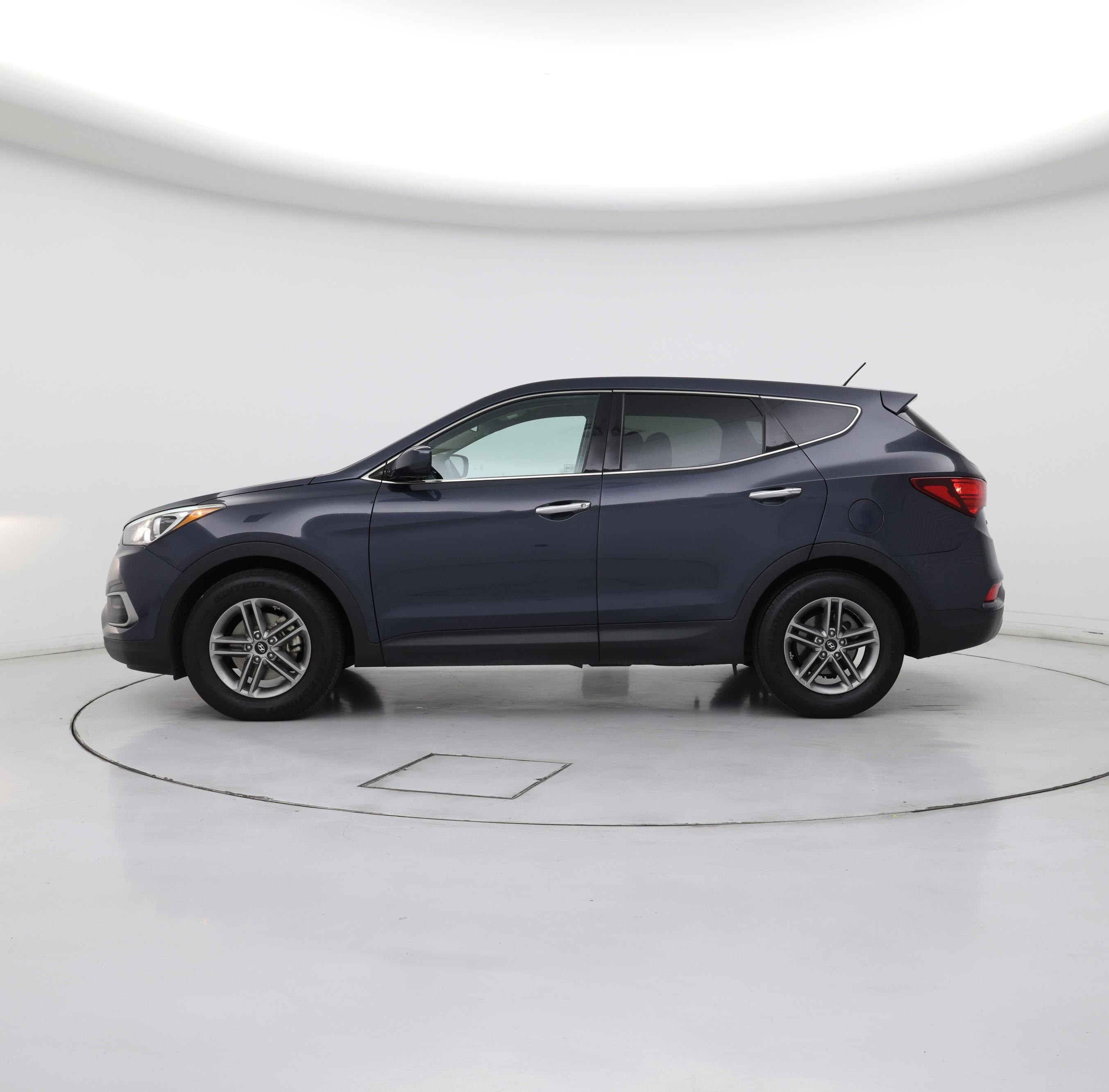 Thumbnail: 2018 Hyundai Santa Fe - 3