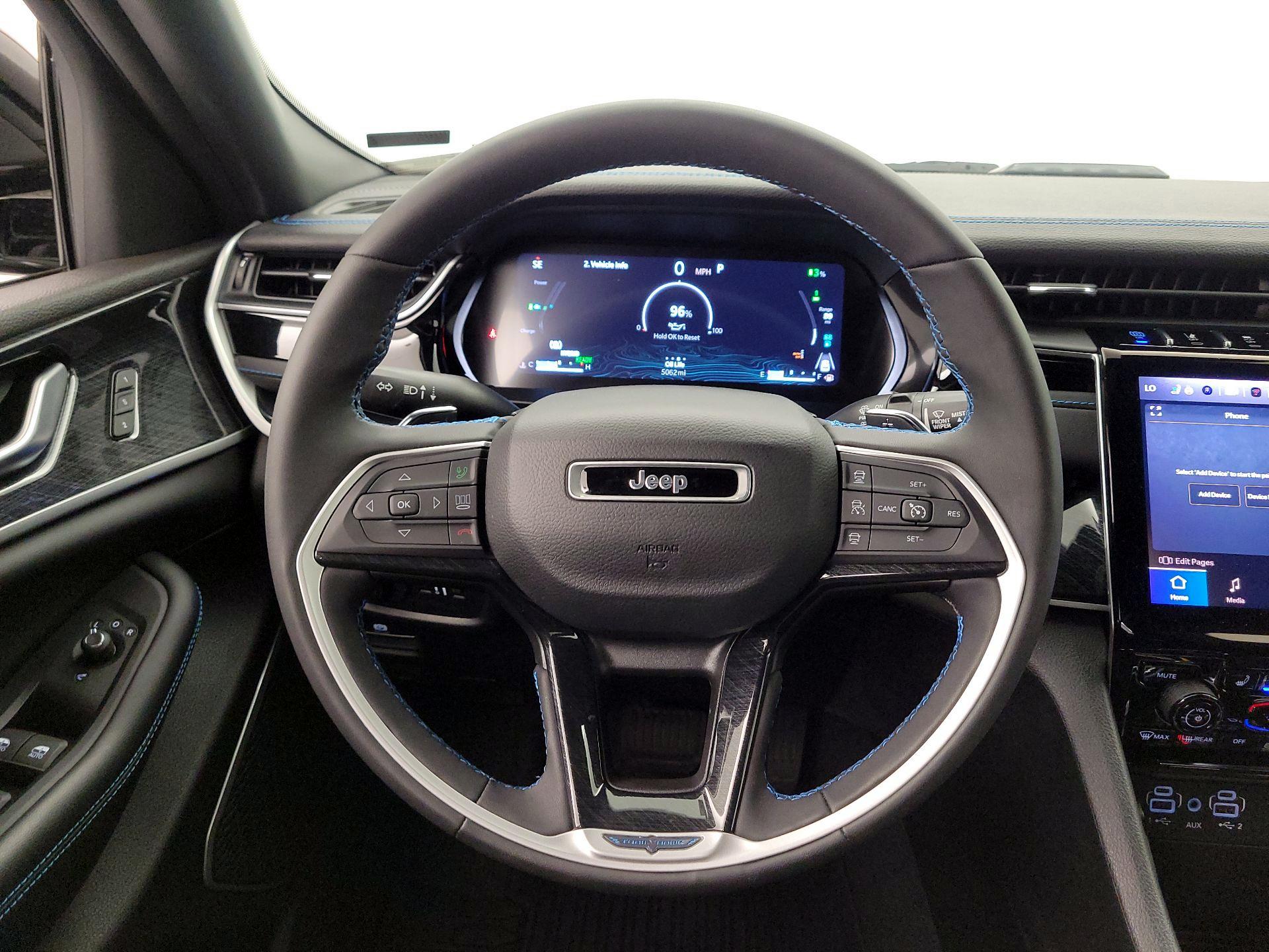 Thumbnail: 2023 Jeep Grand Cherokee - 10