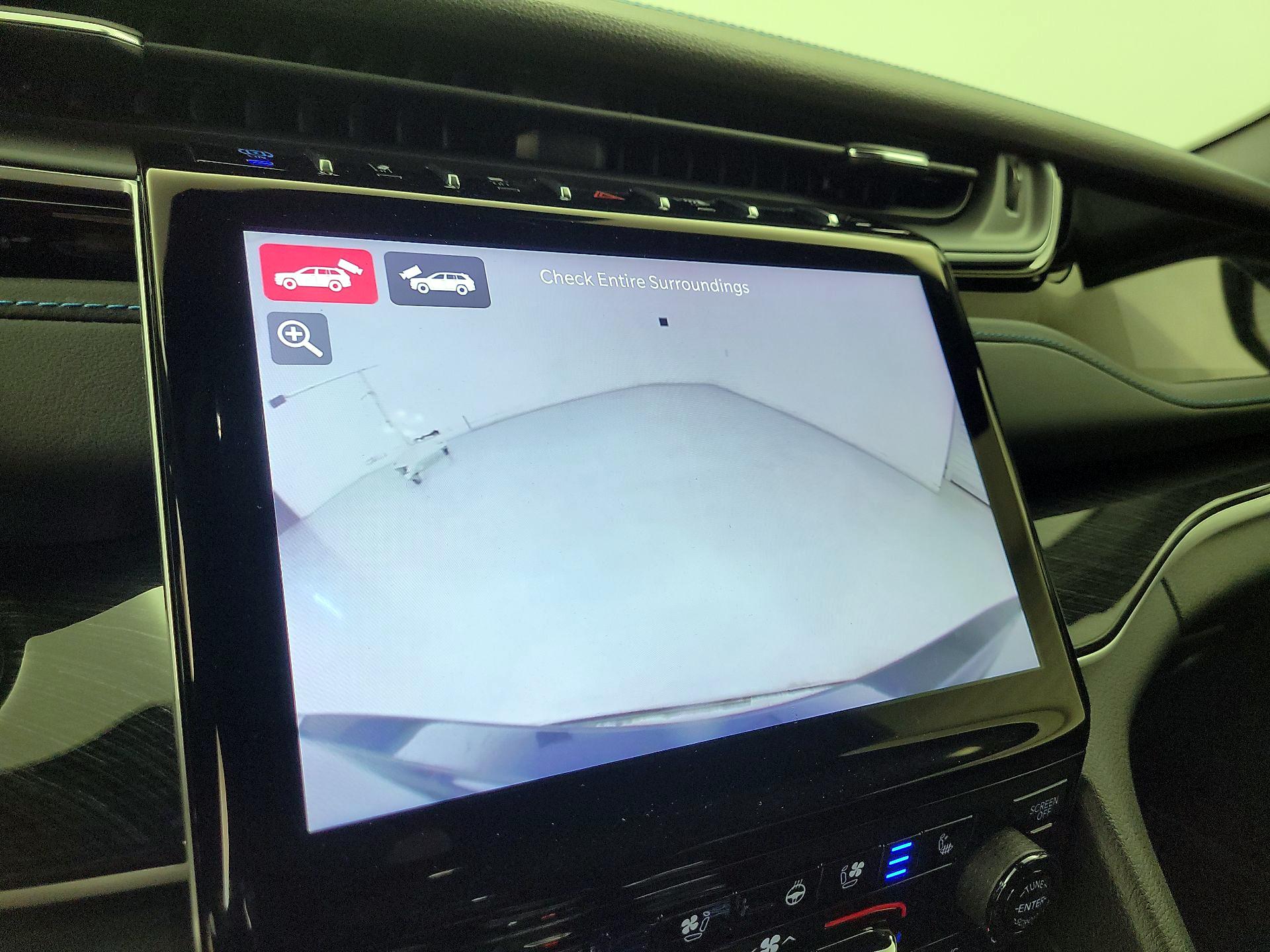 Thumbnail: 2023 Jeep Grand Cherokee - 14