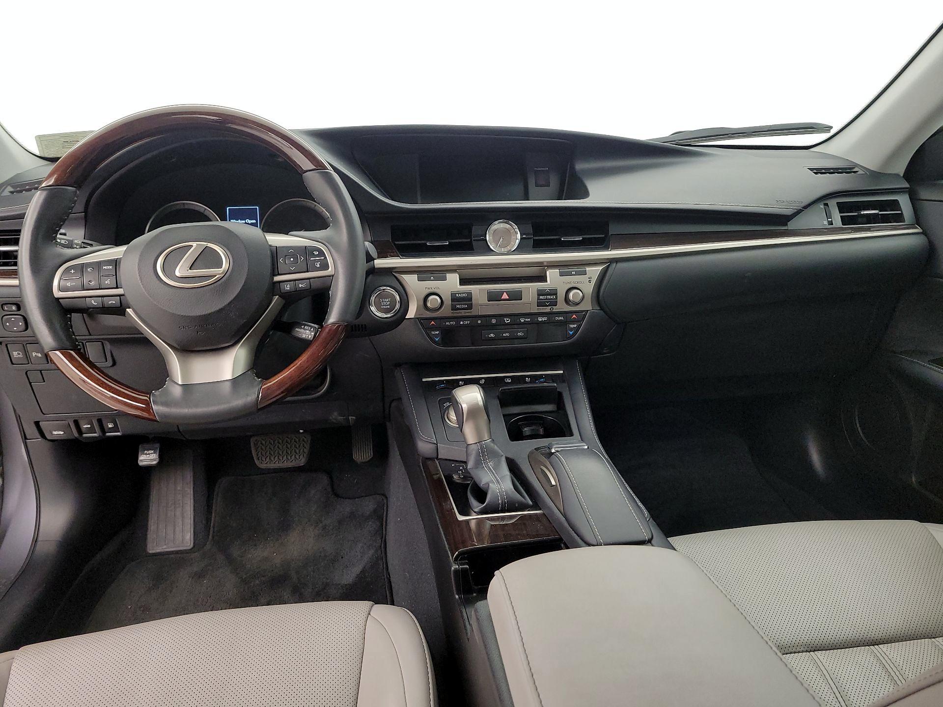 Thumbnail: 2018 Lexus ES - 9