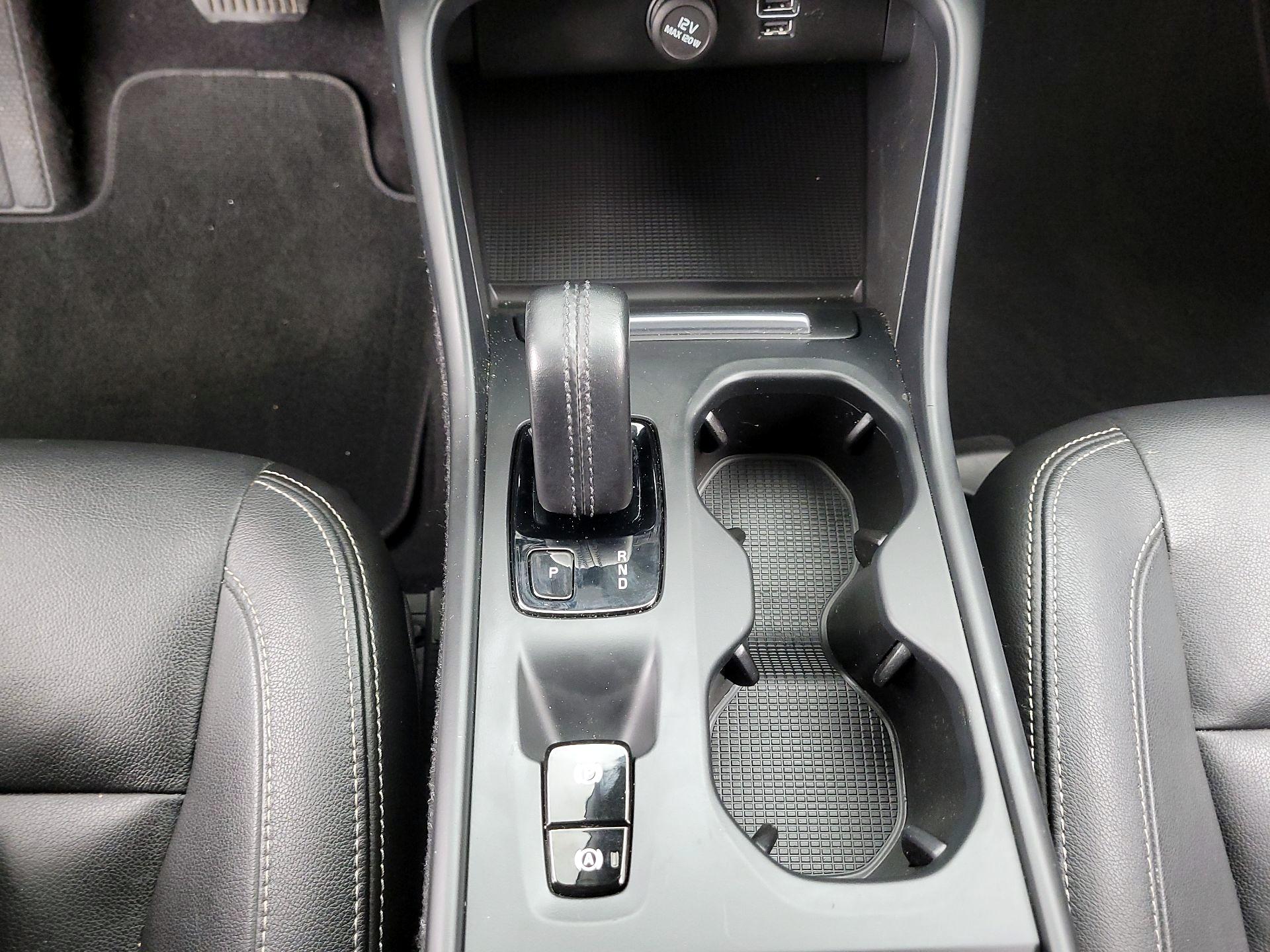 Thumbnail: 2019 Volvo XC40 - 17