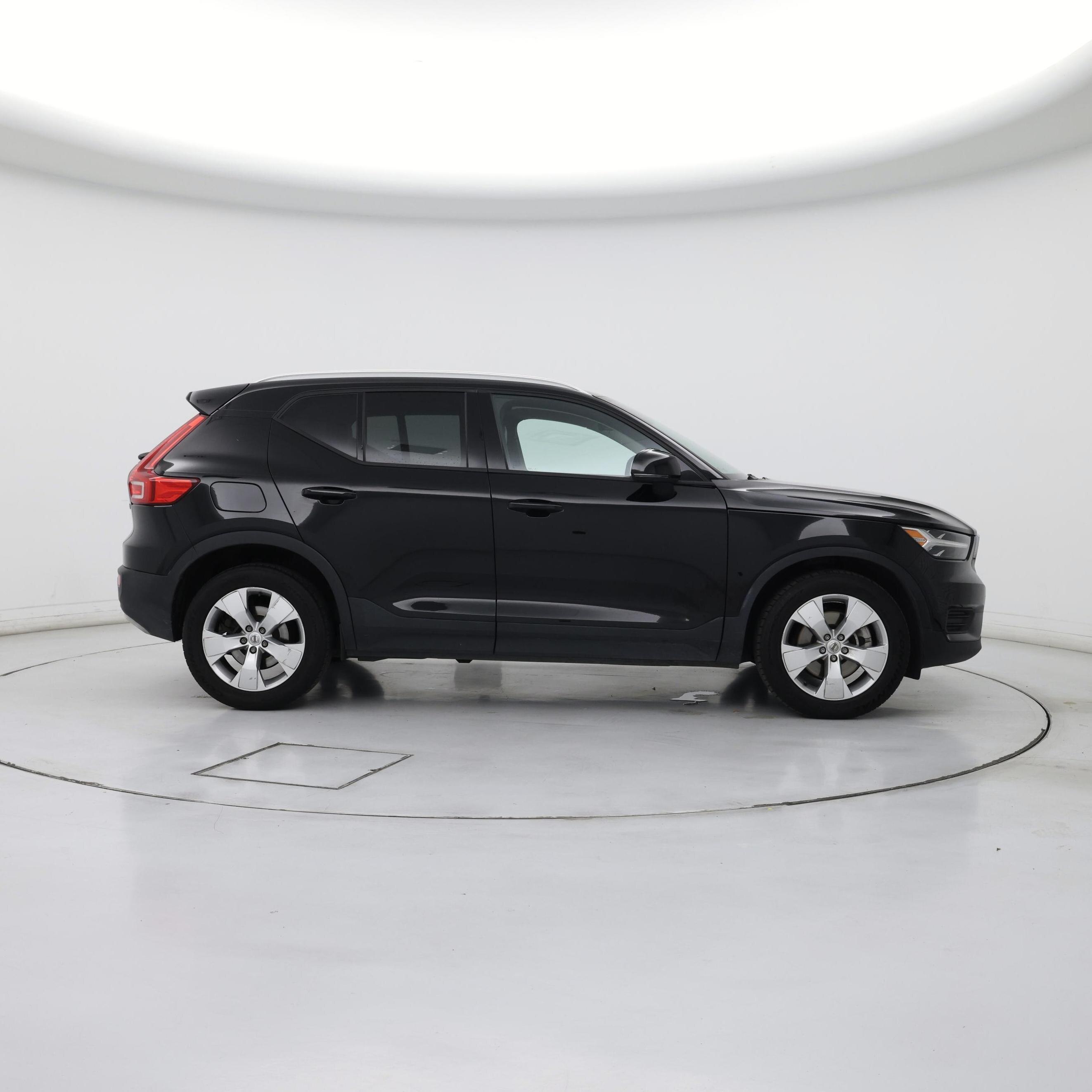 Thumbnail: 2019 Volvo XC40 - 7