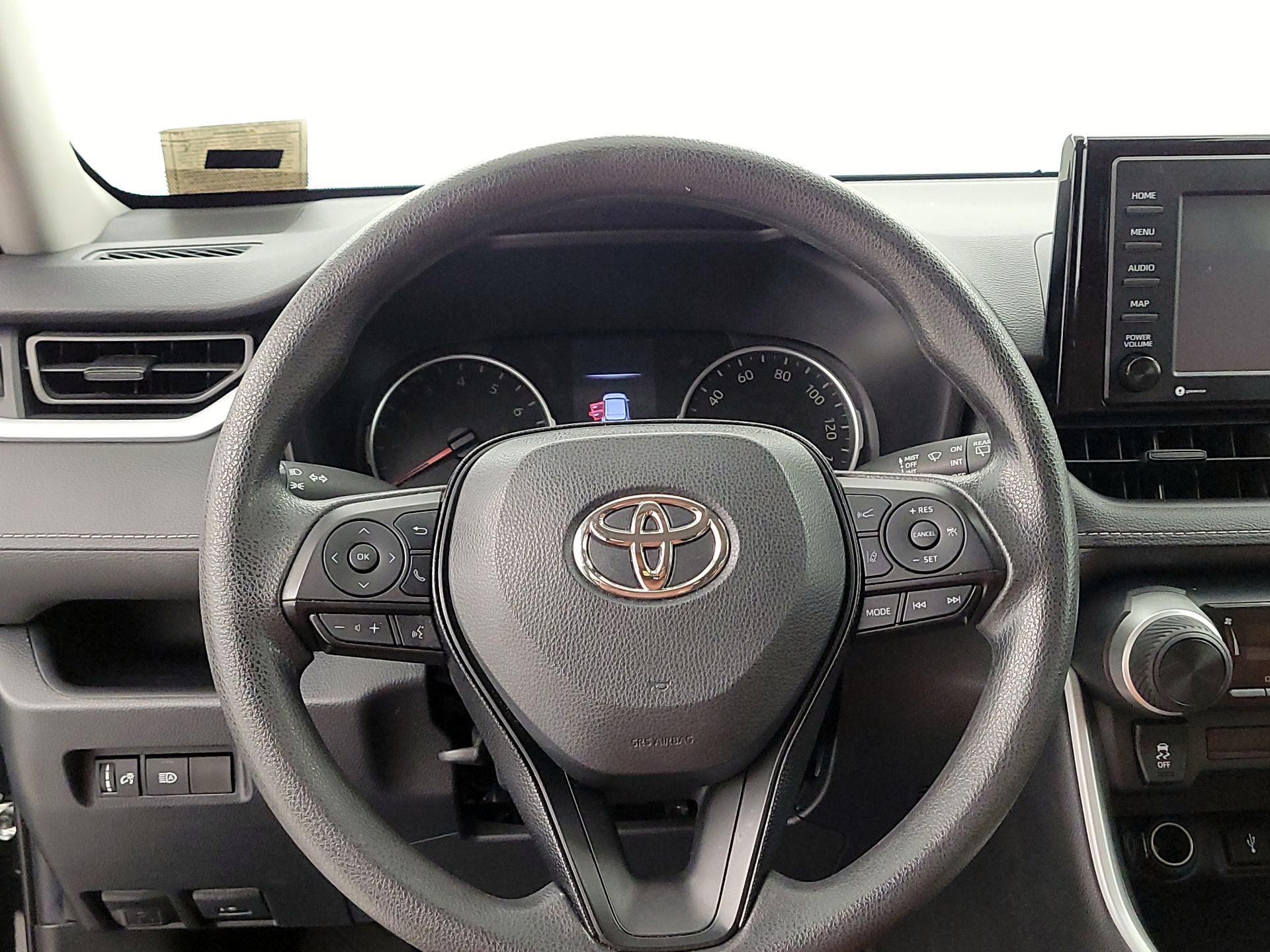Thumbnail: 2020 Toyota RAV4 - 10