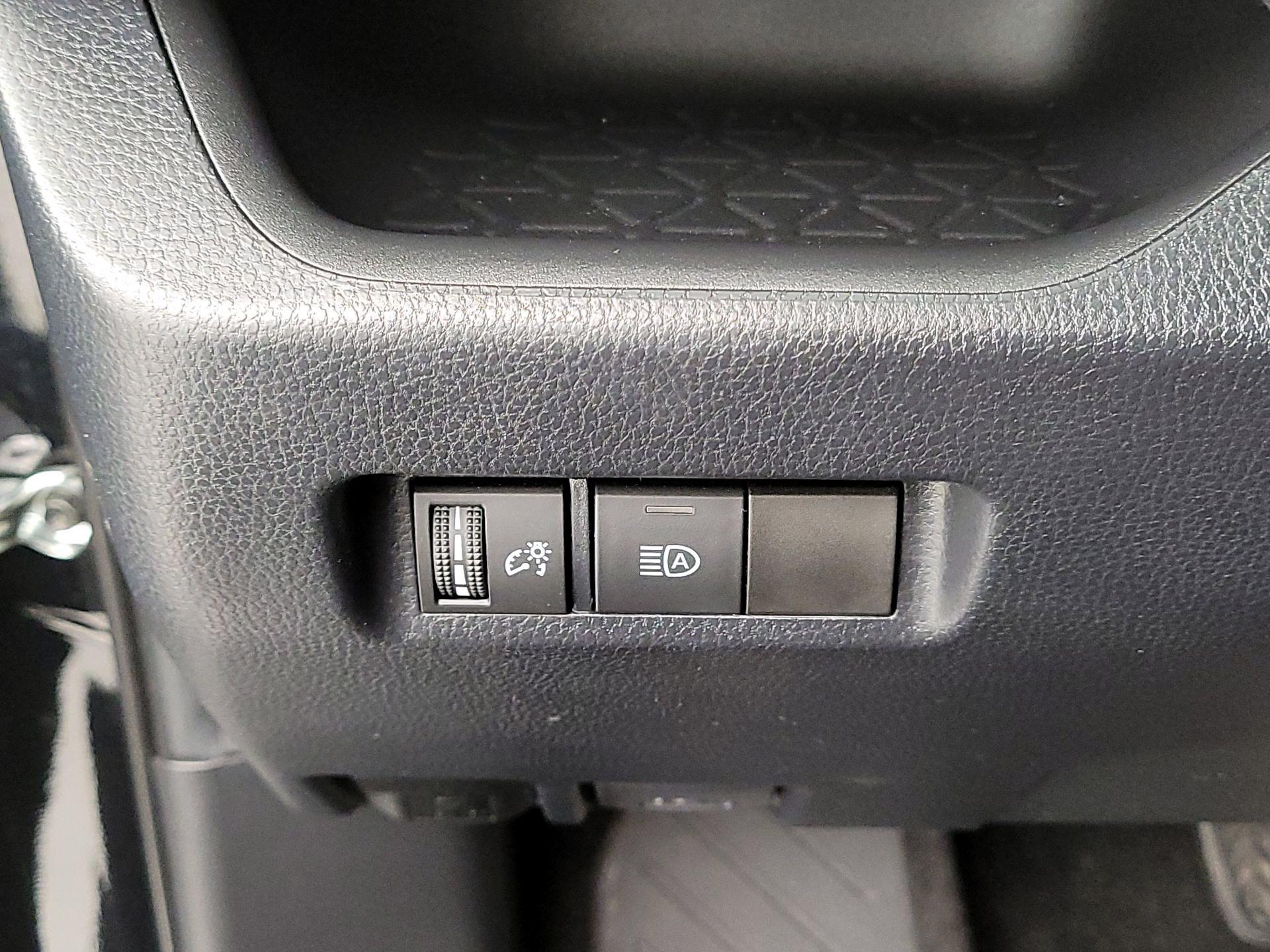 Thumbnail: 2020 Toyota RAV4 - 13