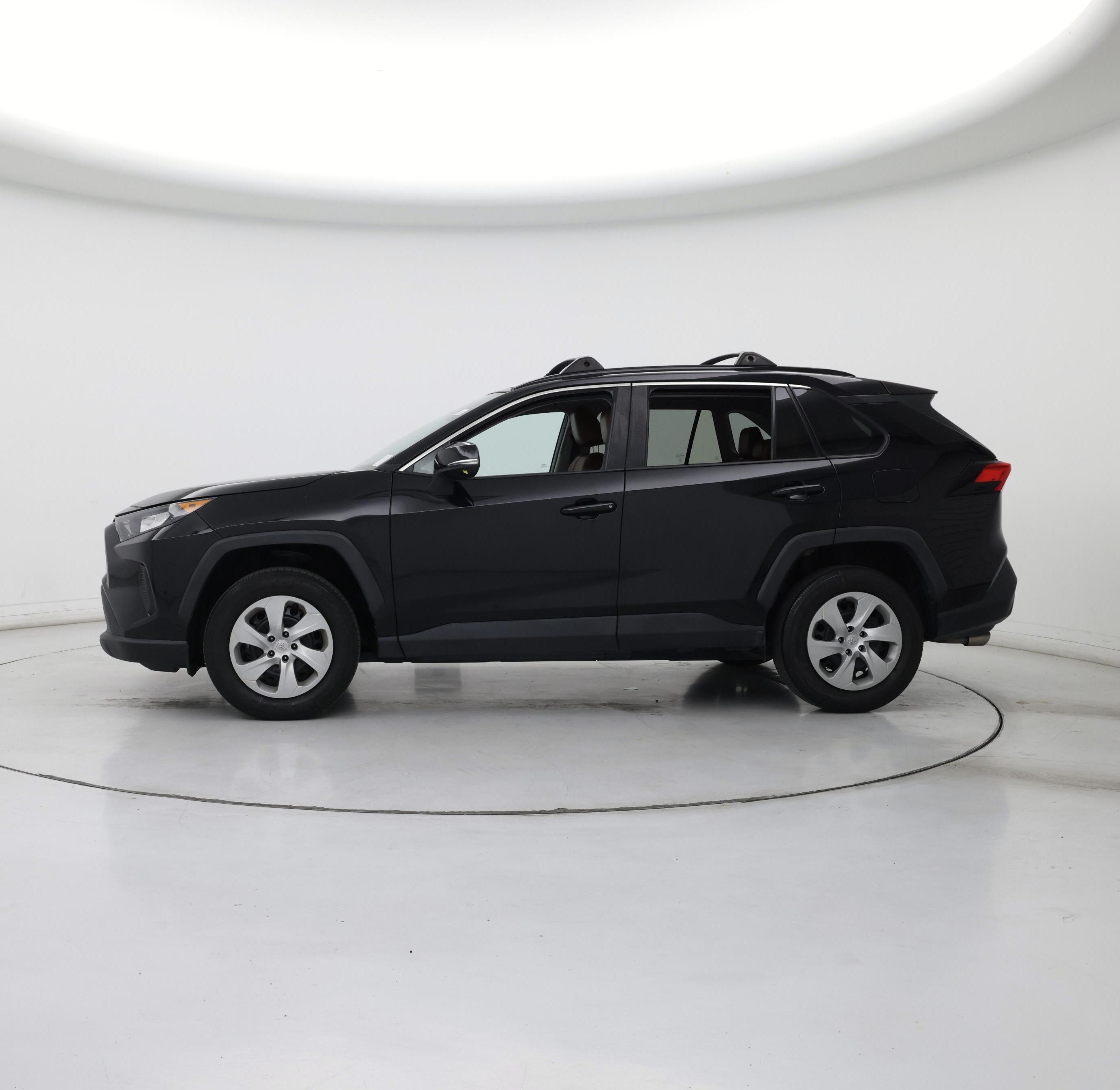 Thumbnail: 2020 Toyota RAV4 - 3