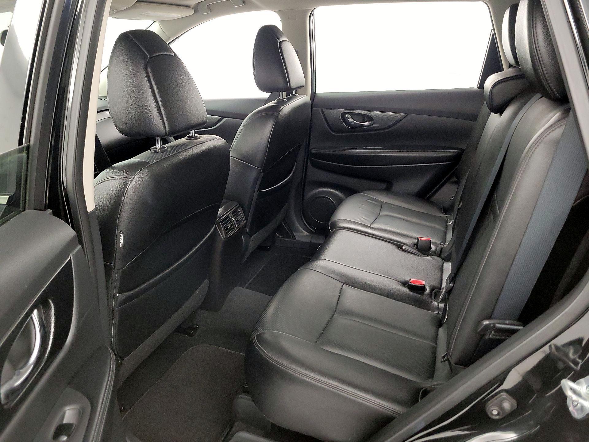 Thumbnail: 2016 Nissan Rogue - 20