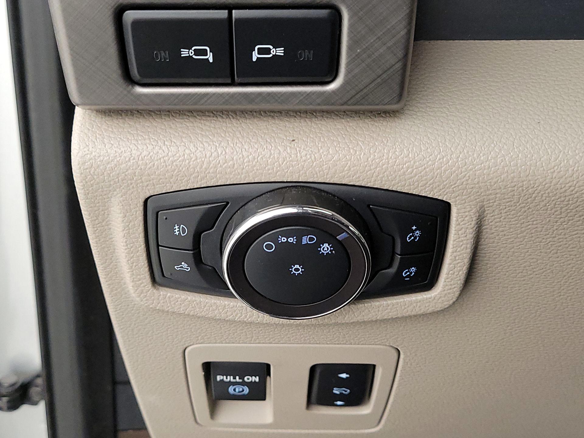 Thumbnail: 2019 Ford F-150 - 13