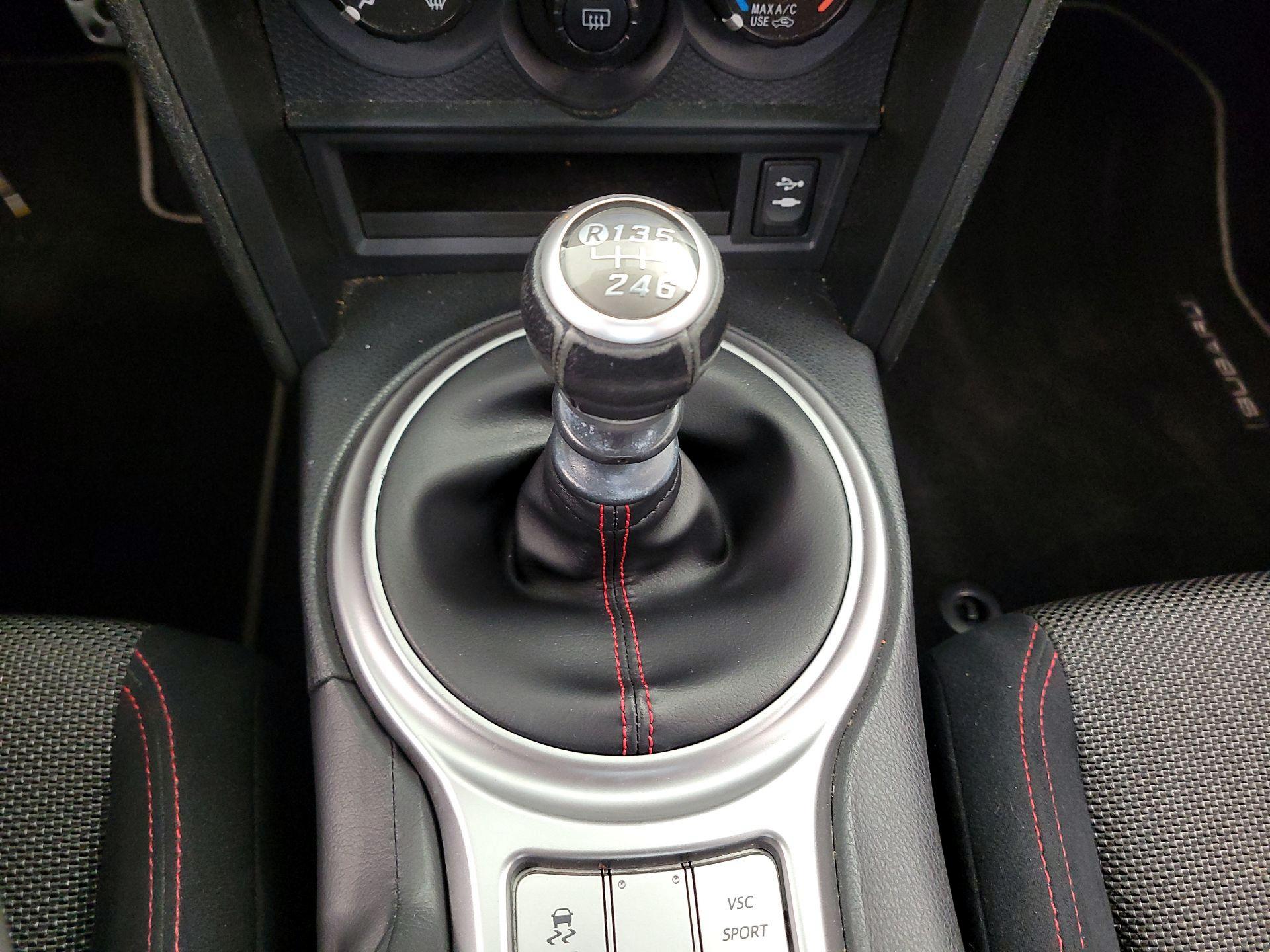 Thumbnail: 2013 Subaru BRZ - 18