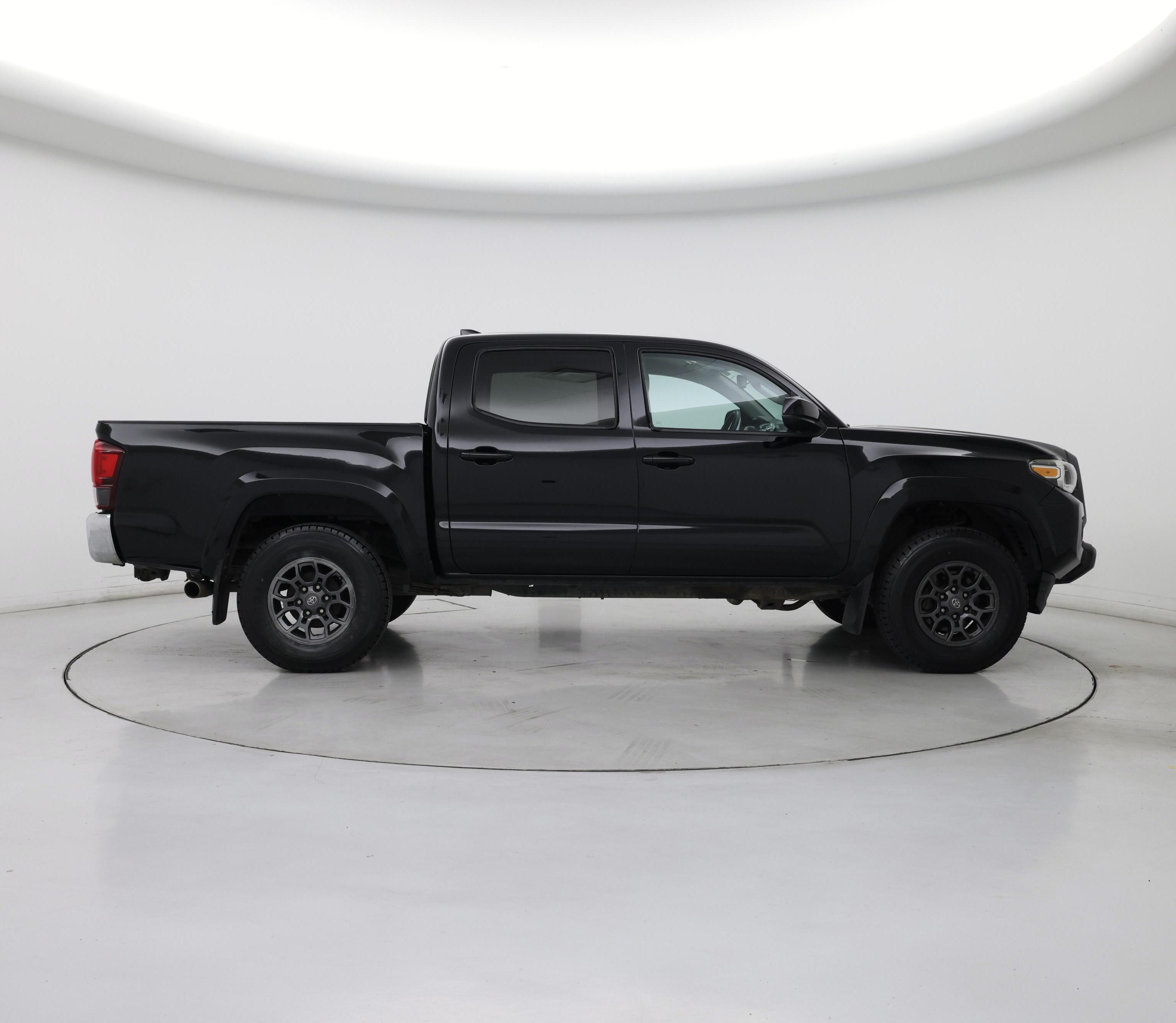Thumbnail: 2018 Toyota Tacoma - 7