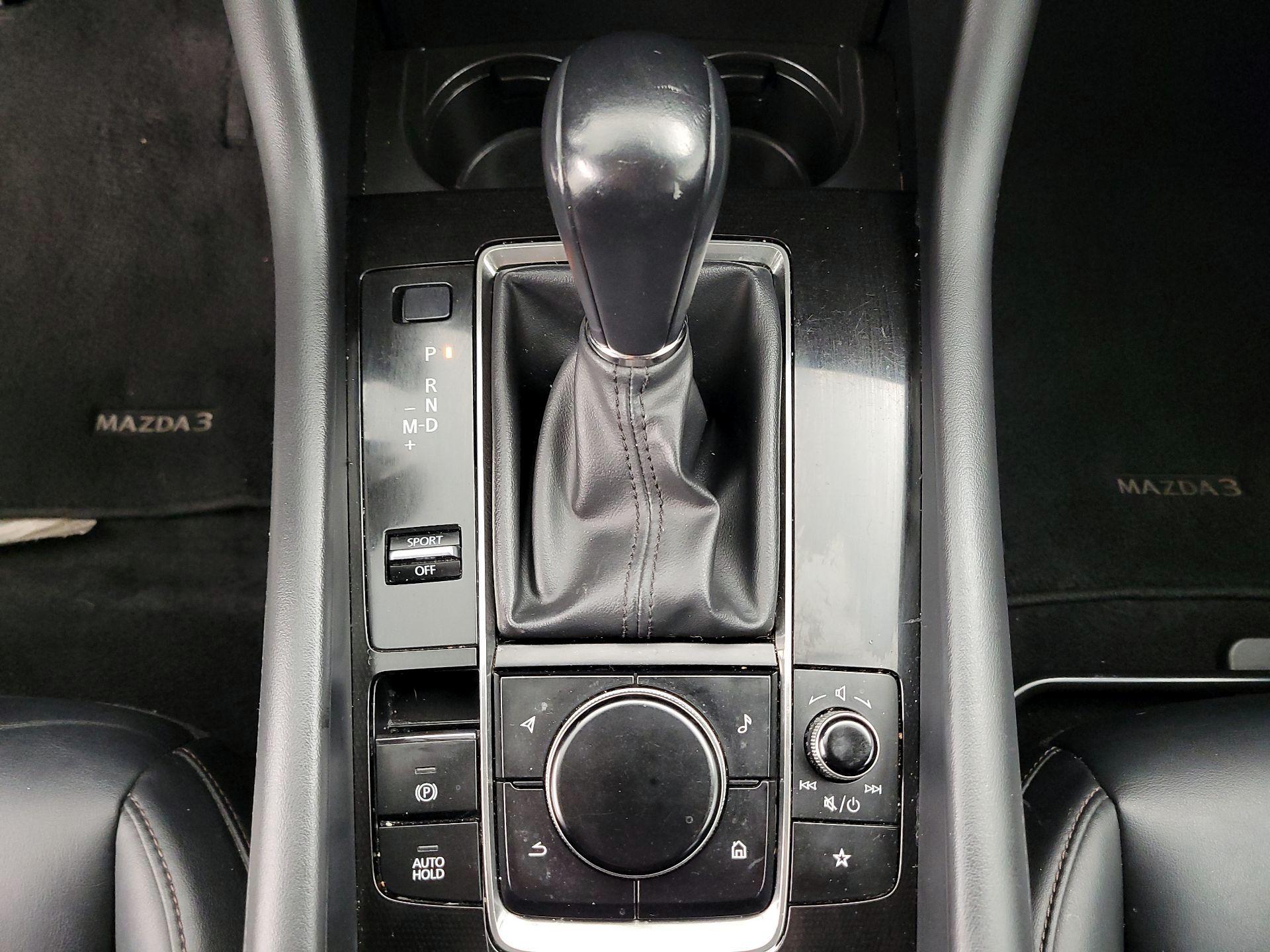Thumbnail: 2019 Mazda Mazda3 - 17