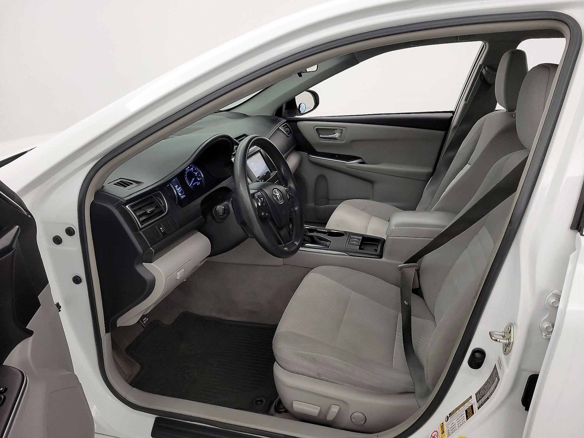 Thumbnail: 2015 Toyota Camry - 11