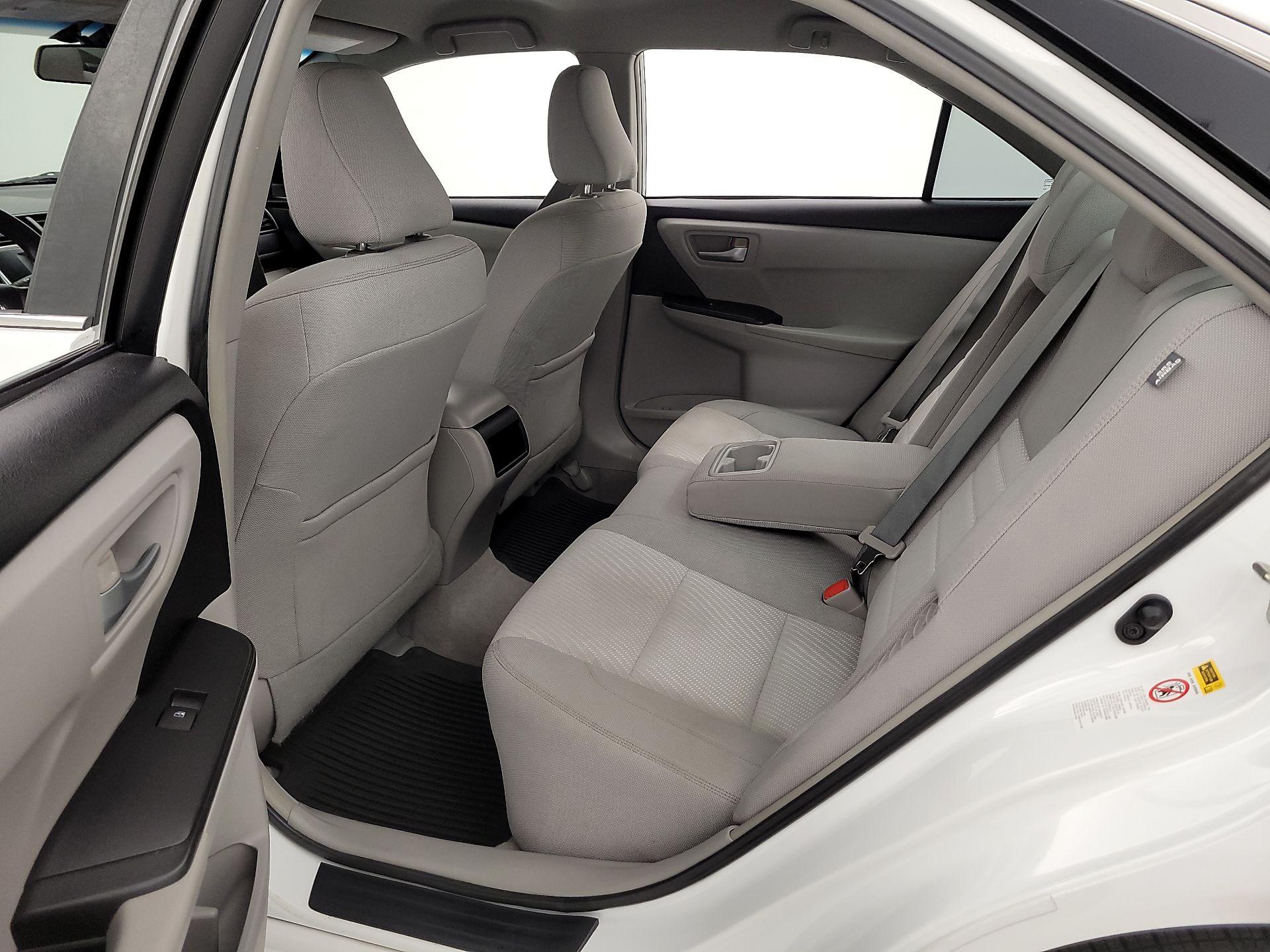 Thumbnail: 2015 Toyota Camry - 19