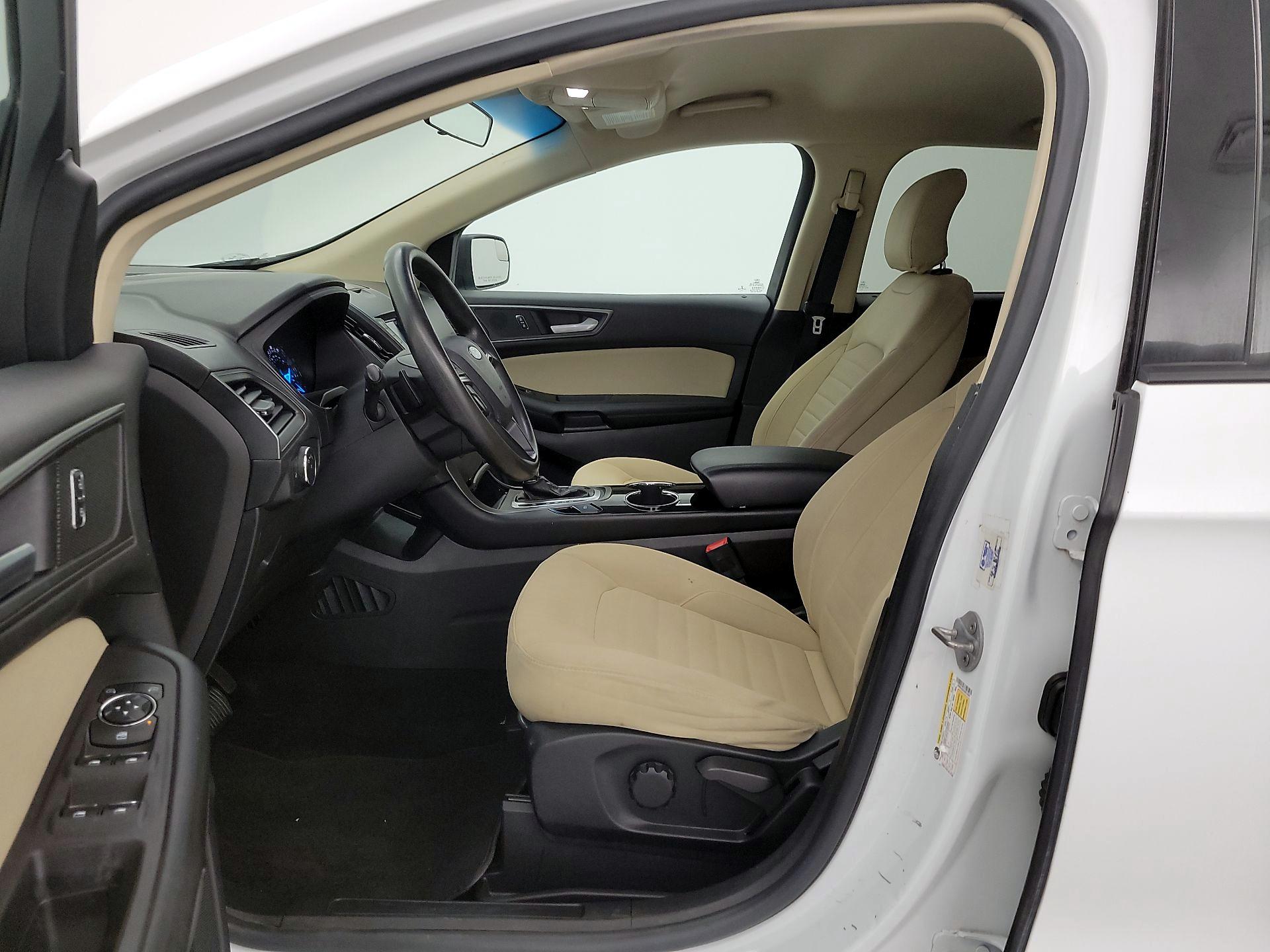 Thumbnail: 2016 Ford Edge - 11