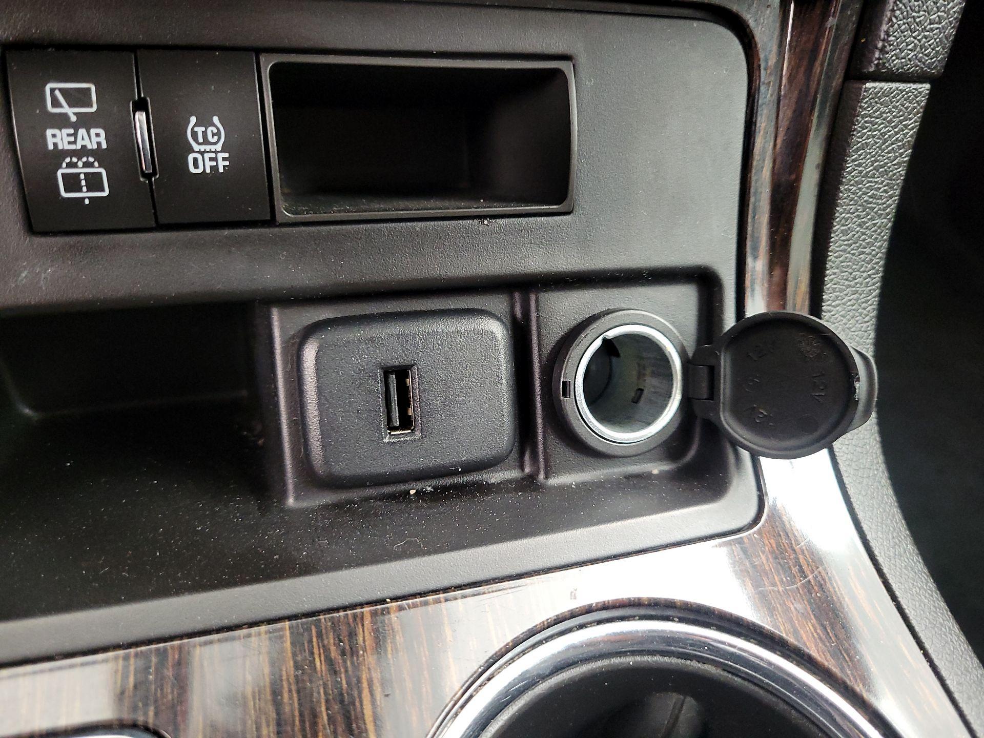 Thumbnail: 2016 Chevrolet Traverse - 18