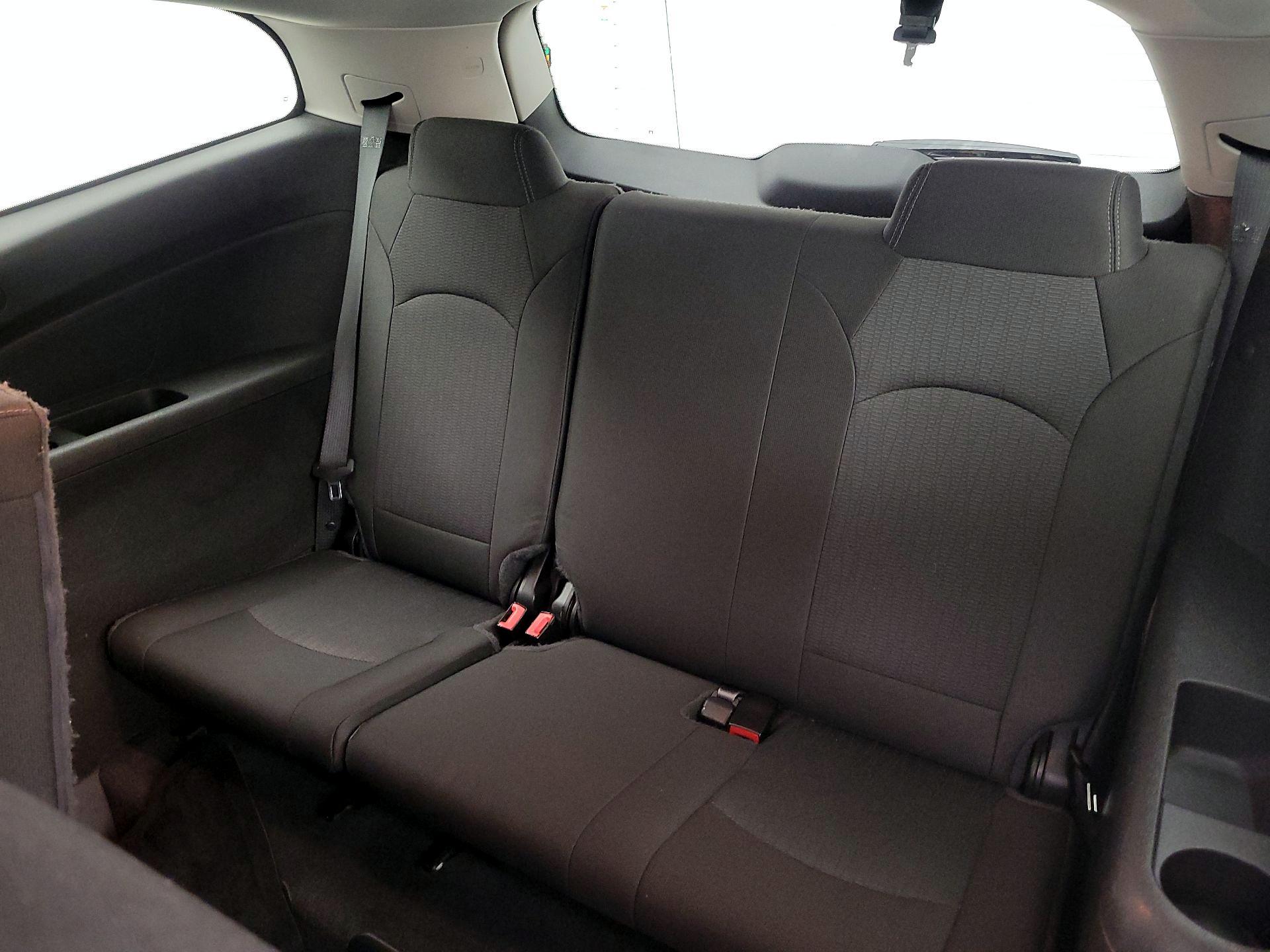 Thumbnail: 2016 Chevrolet Traverse - 20