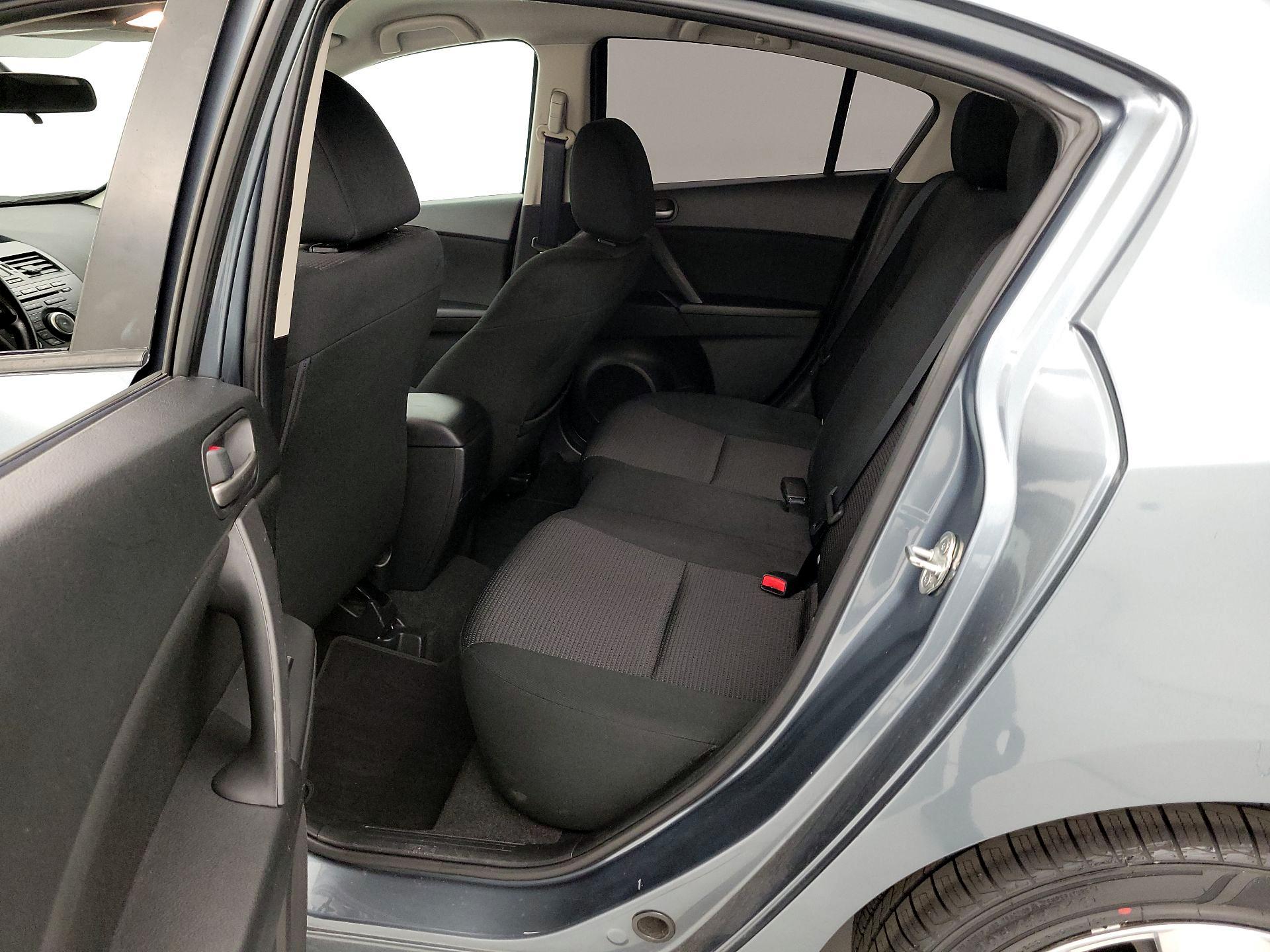 Thumbnail: 2013 Mazda Mazda3 - 16