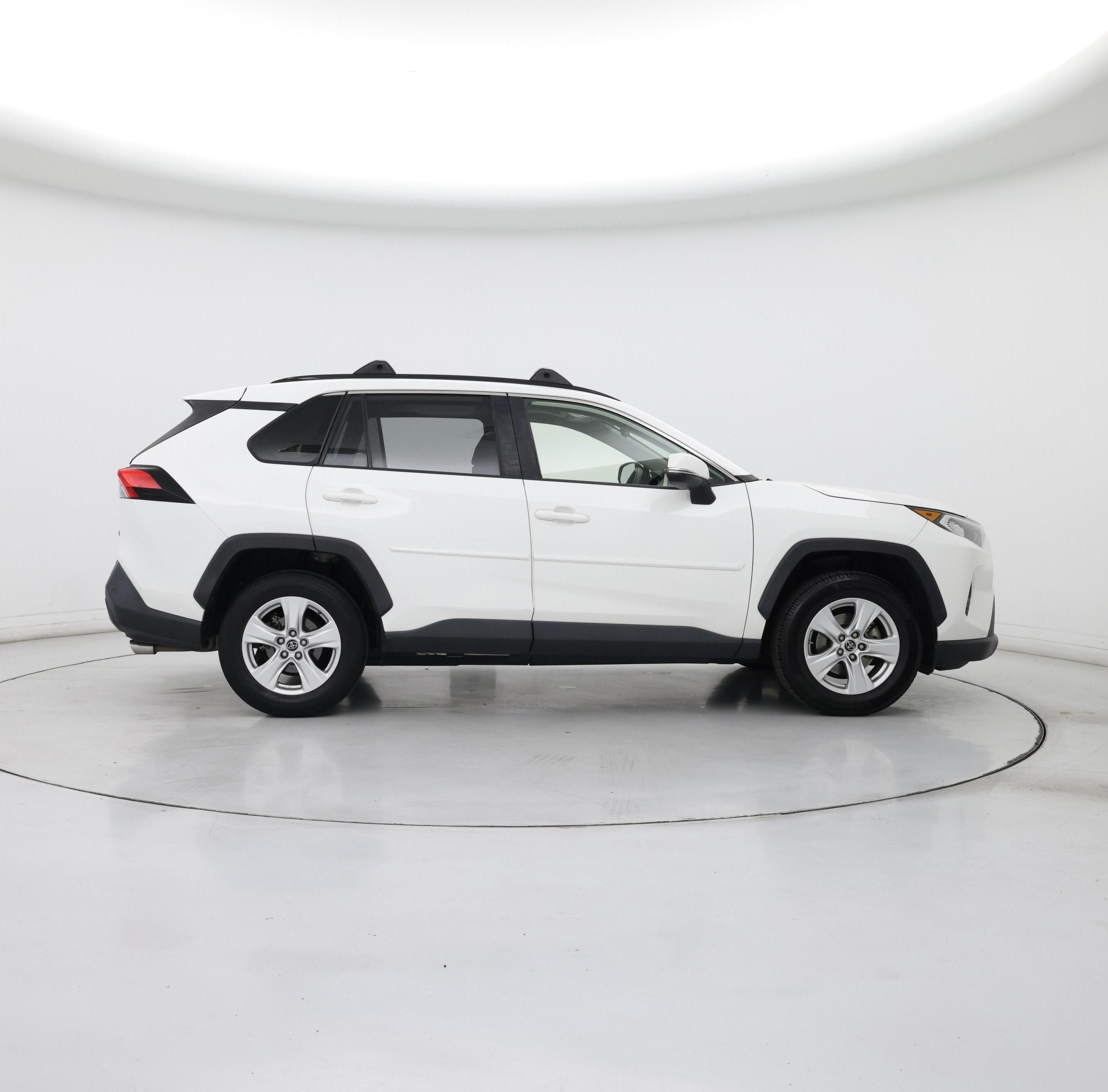 Thumbnail: 2019 Toyota RAV4 - 7