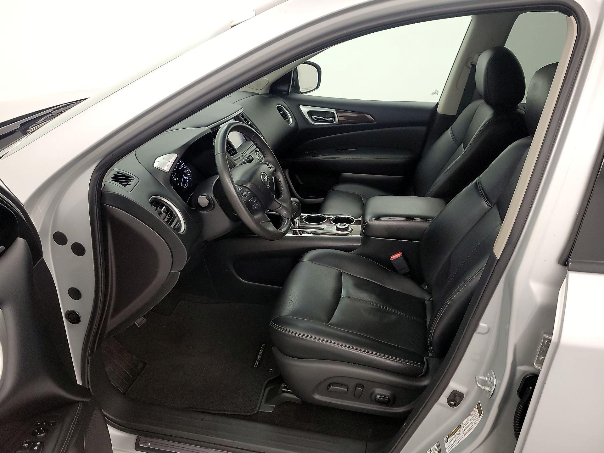 Thumbnail: 2015 Nissan Pathfinder - 11