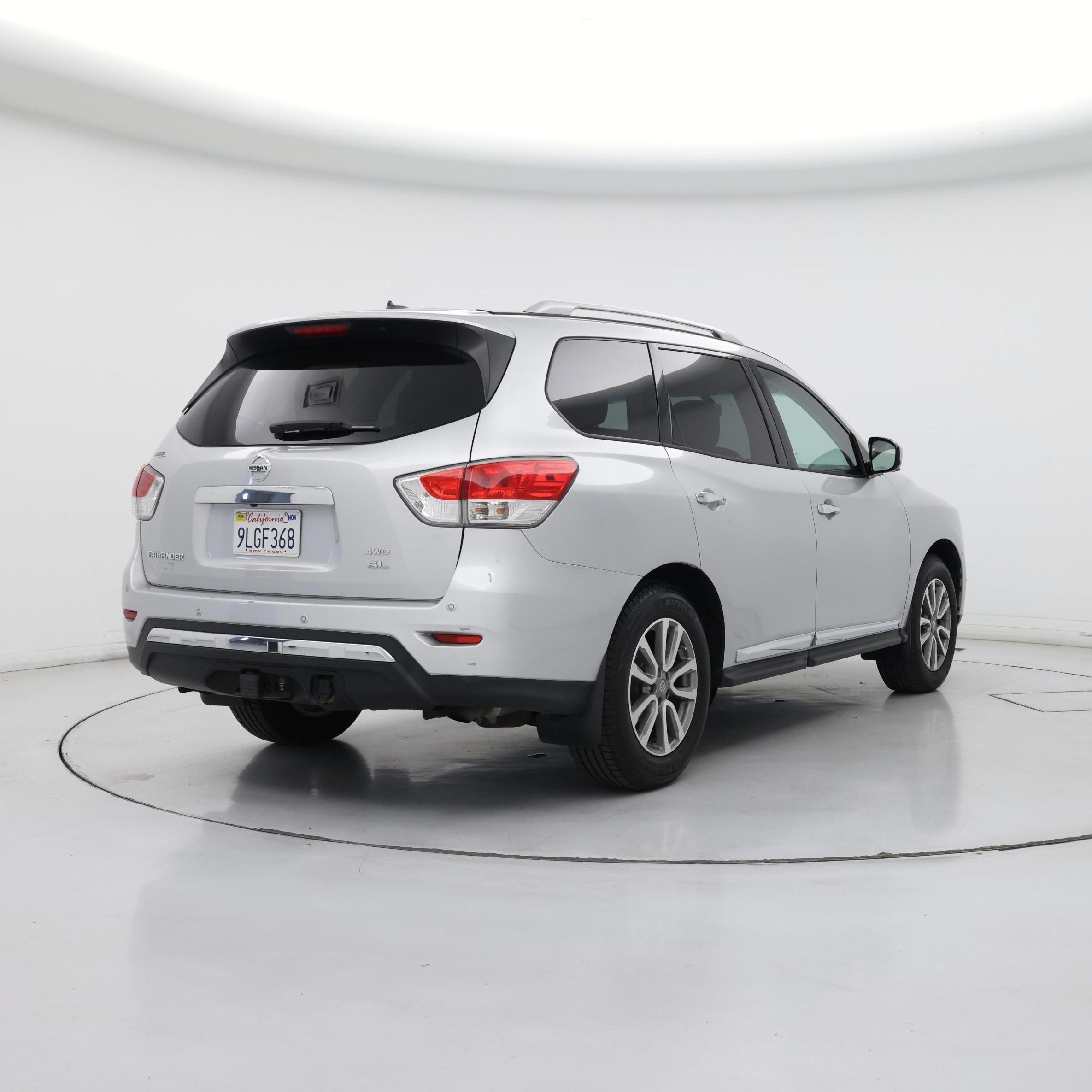 Thumbnail: 2015 Nissan Pathfinder - 8