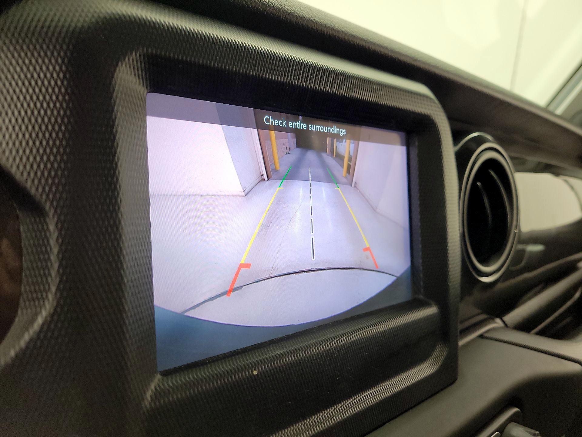 Thumbnail: 2019 Jeep Wrangler - 15