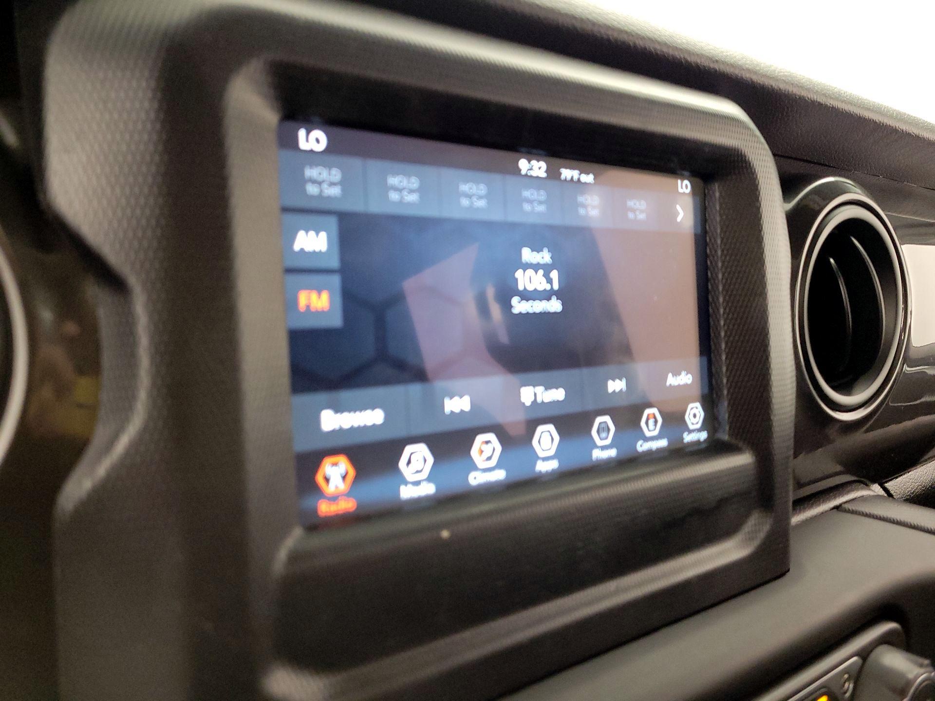 Thumbnail: 2019 Jeep Wrangler - 16