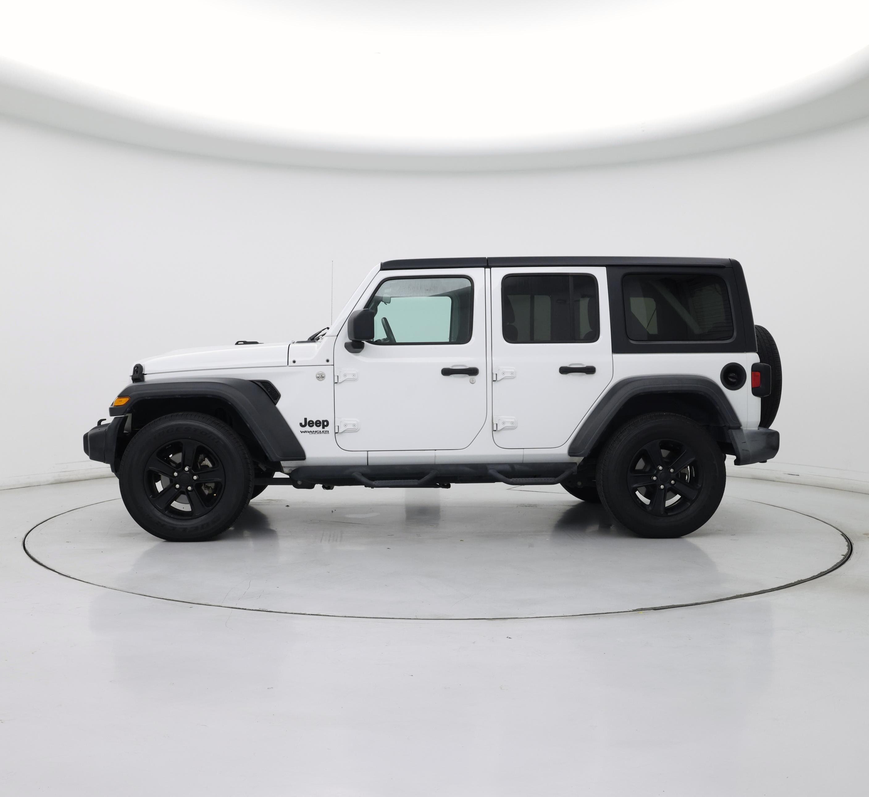 Thumbnail: 2019 Jeep Wrangler - 3