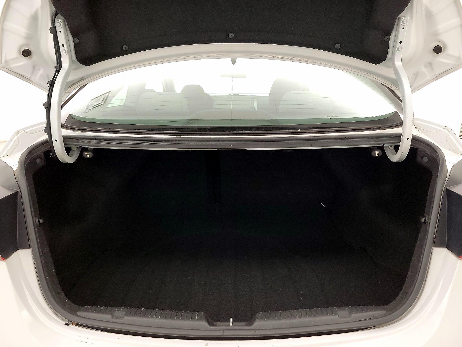 Thumbnail: 2013 Hyundai Elantra - 19