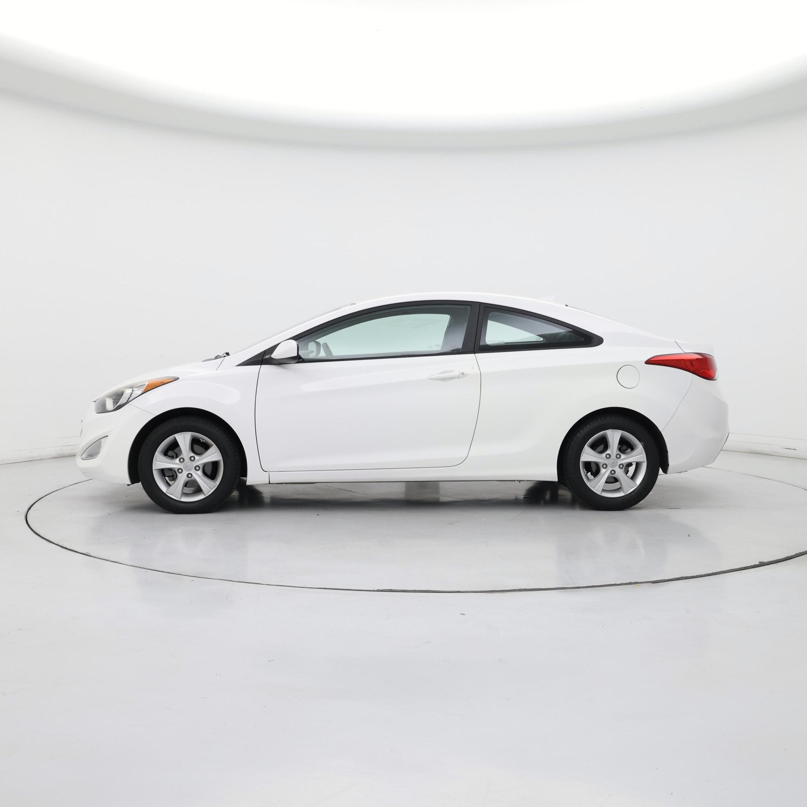Thumbnail: 2013 Hyundai Elantra - 3