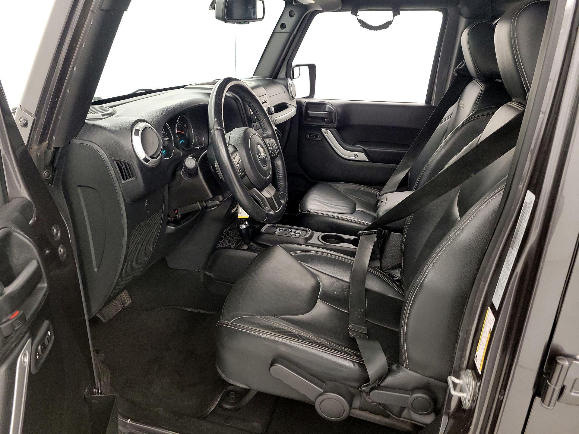 Thumbnail: 2016 Jeep Wrangler - 11