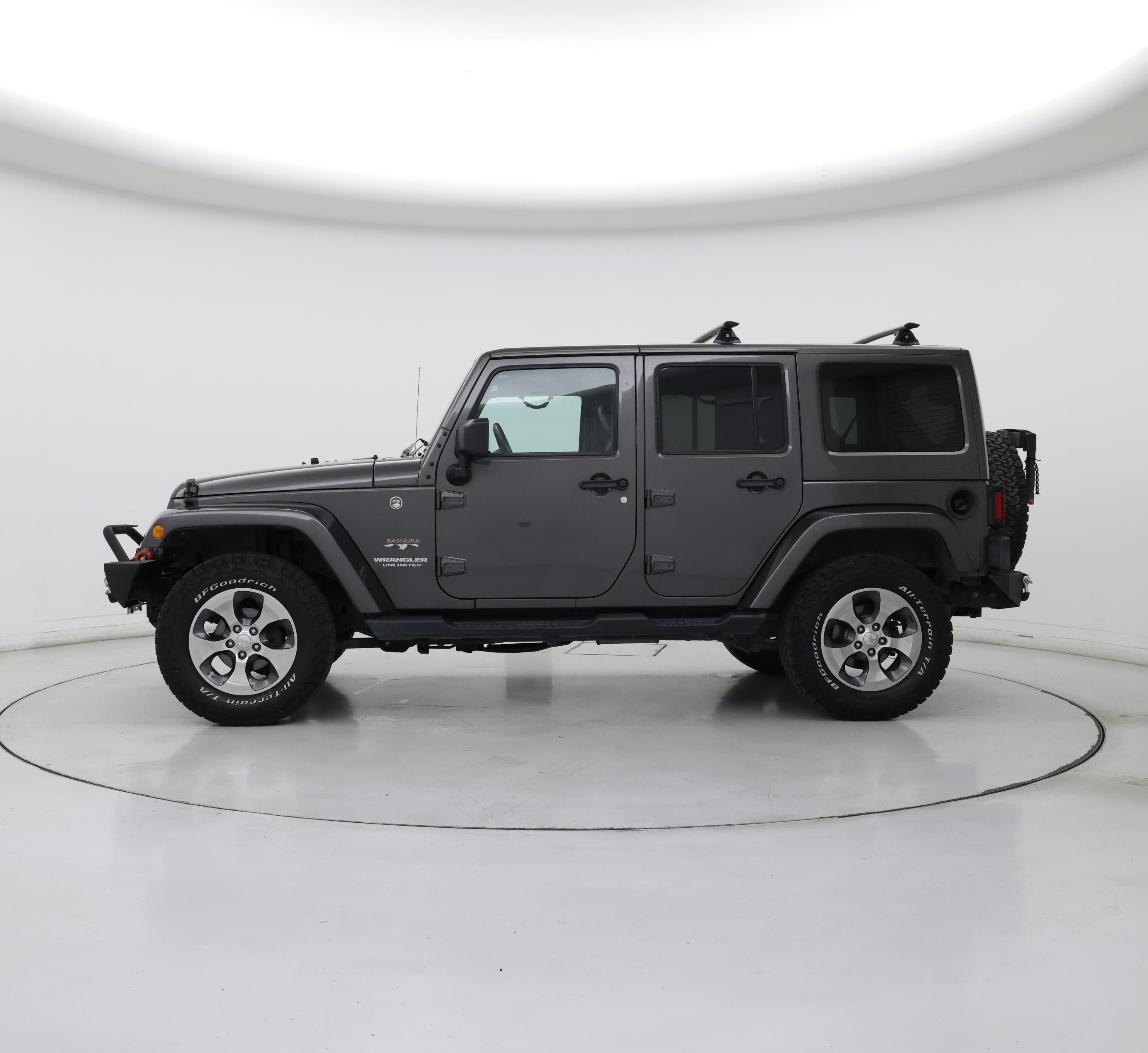 Thumbnail: 2016 Jeep Wrangler - 3